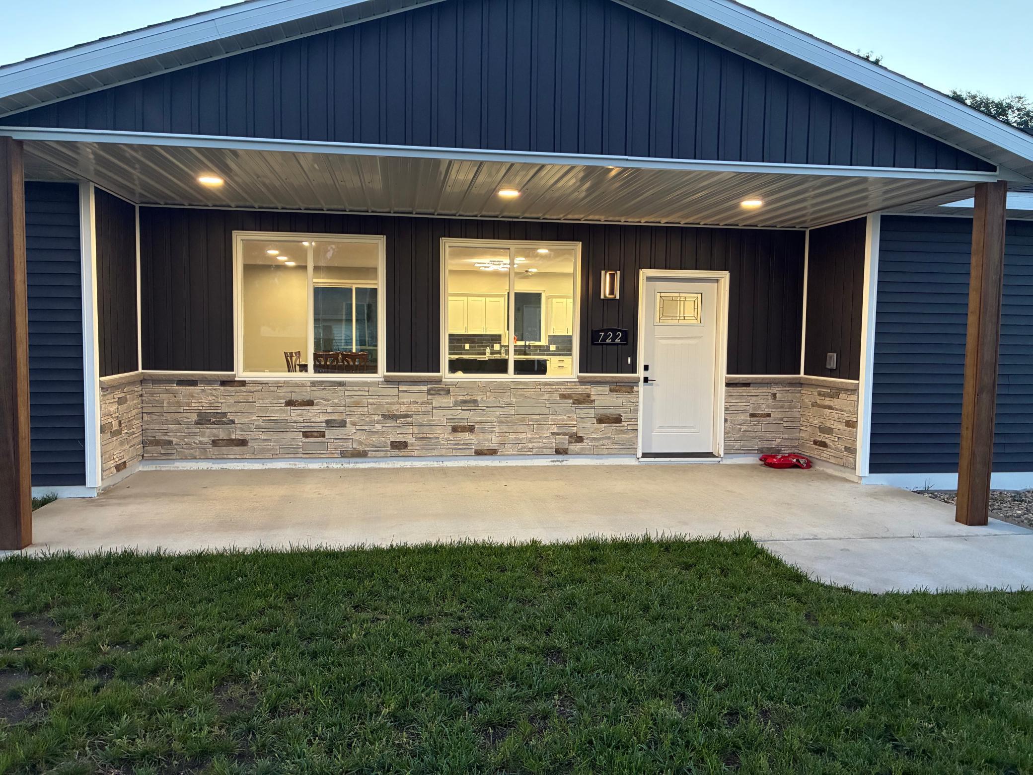 2026 single family home for sale at 722 Dandrew Lane in Detroit Lakes, MN — 3 bed, 2 bath (photo 3 of 20)