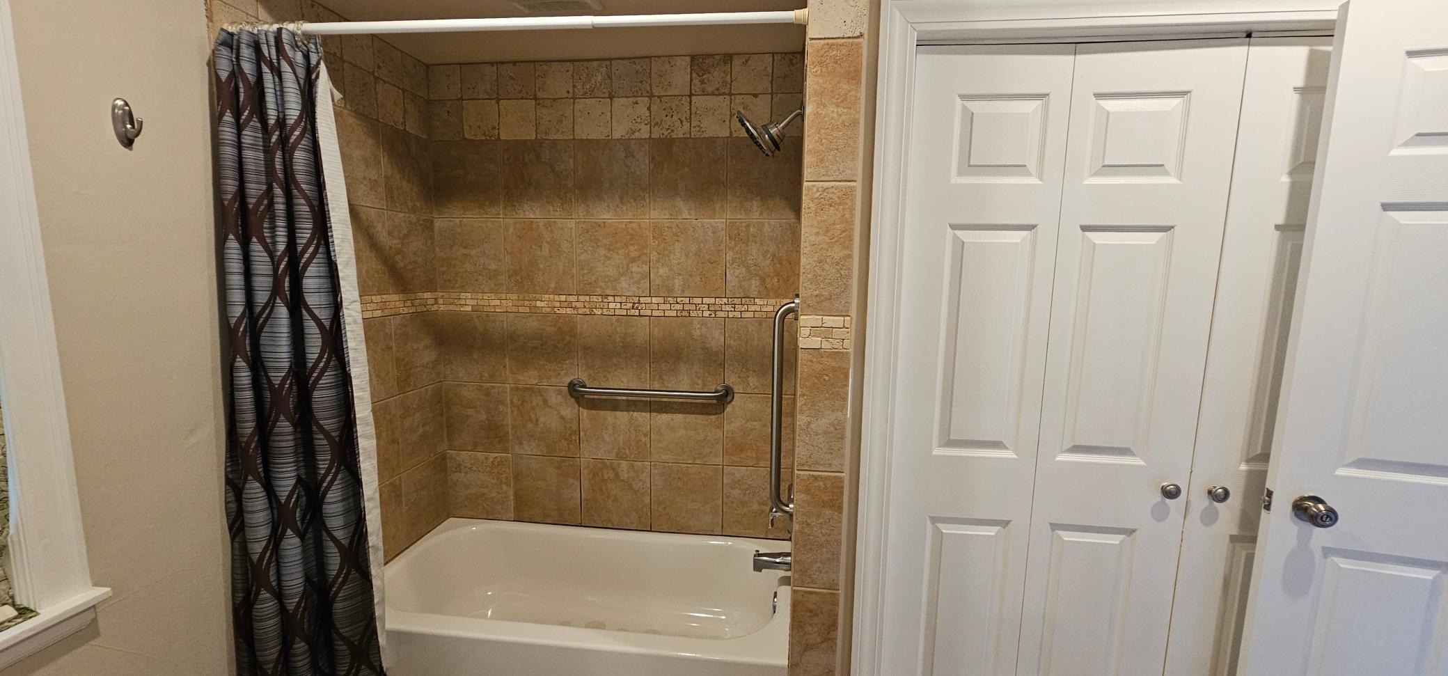 1940 single family home for sale at 329 W Birch Avenue in Fergus Falls, MN — 3 bed, 2 bath (photo 15 of 31)