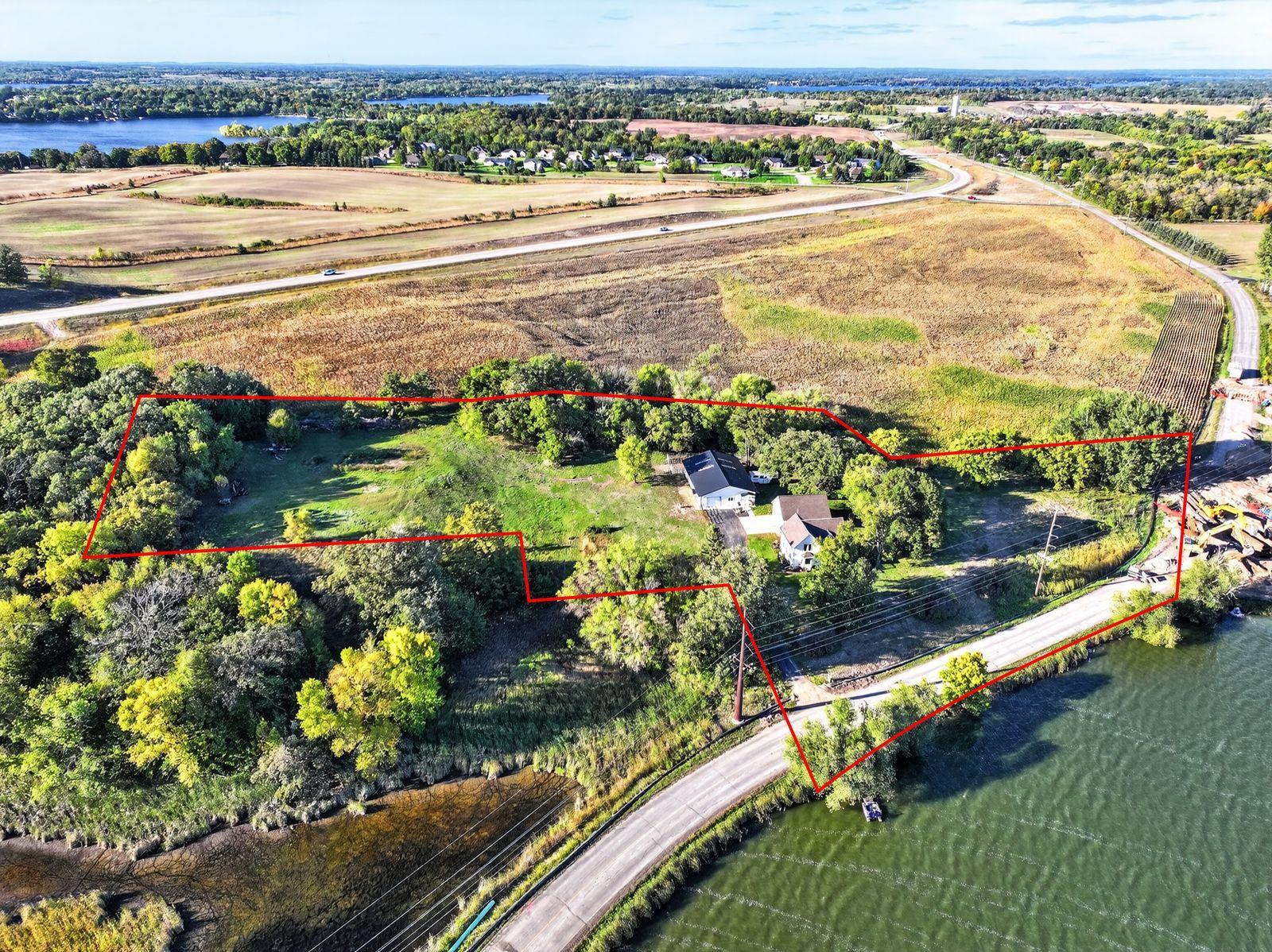 1890 single family home for sale at 1366 W Winona Road SW in Alexandria, MN — 4 bed, 3 bath (photo 2 of 57)