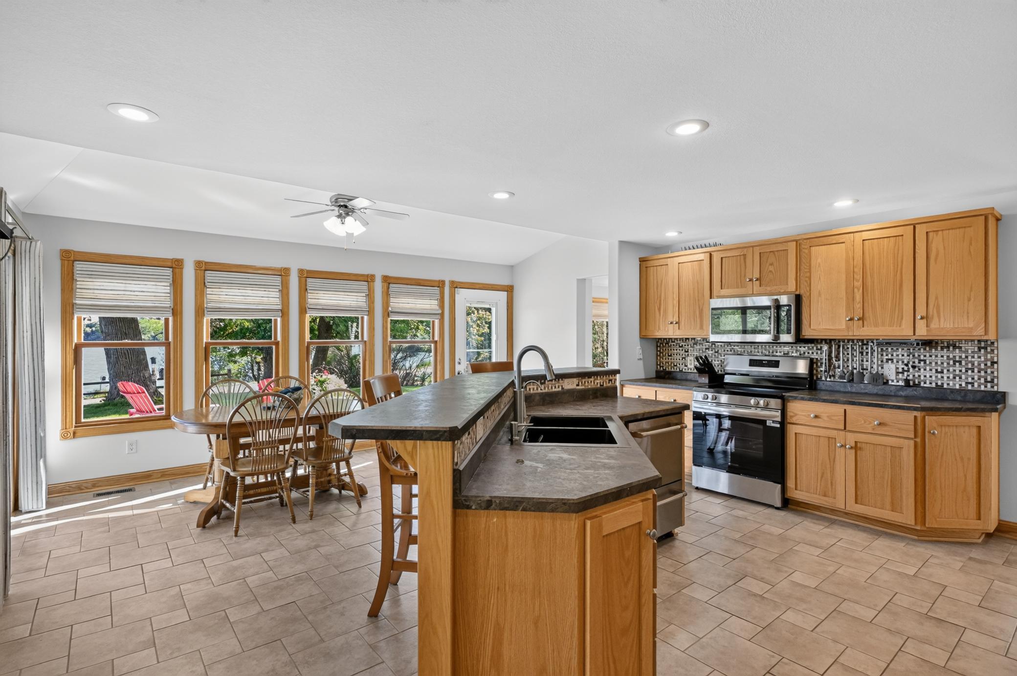 1890 single family home for sale at 1366 W Winona Road SW in Alexandria, MN — 4 bed, 3 bath (photo 13 of 57)