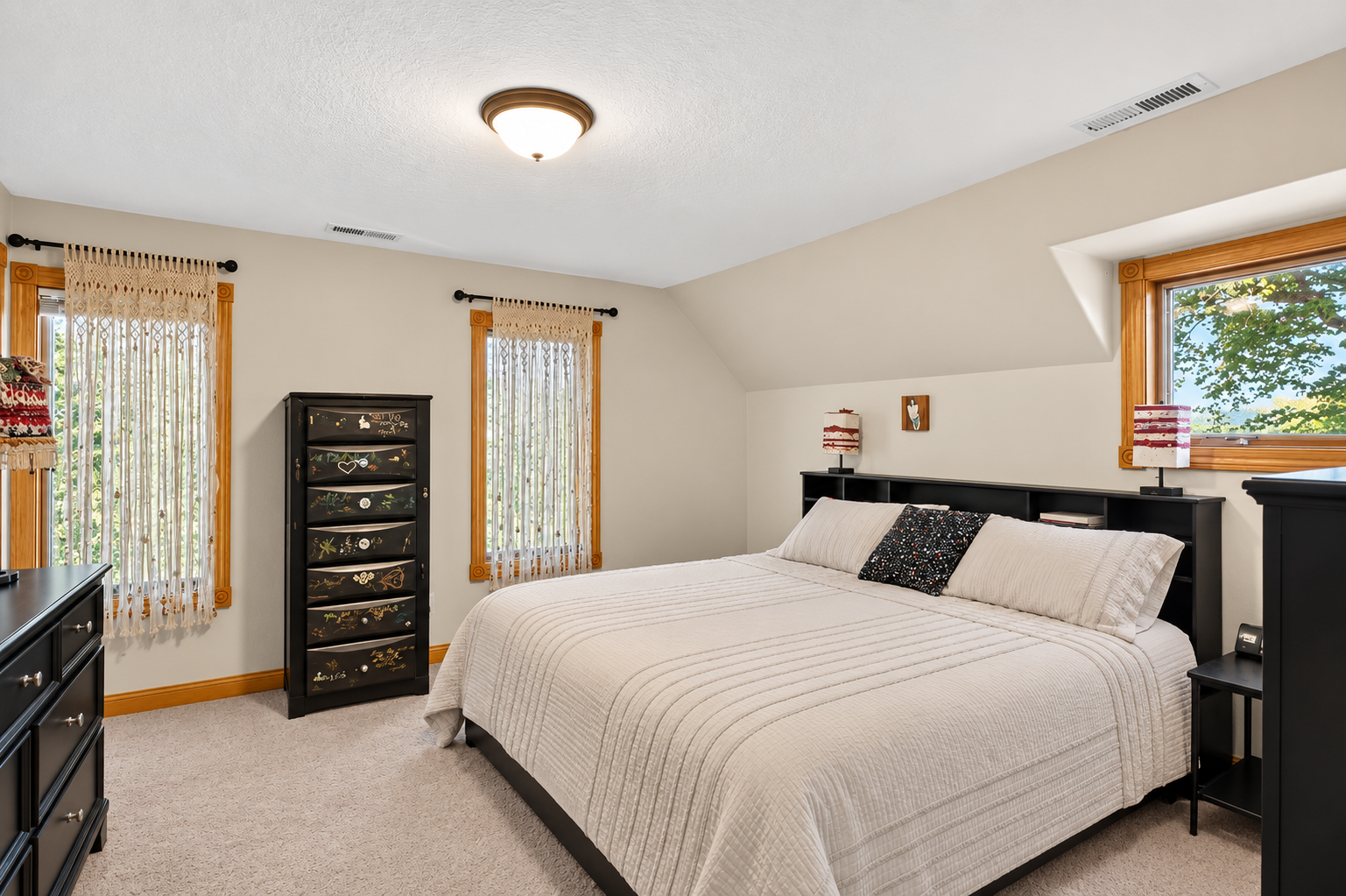 1890 single family home for sale at 1366 W Winona Road SW in Alexandria, MN — 4 bed, 3 bath (photo 26 of 57)