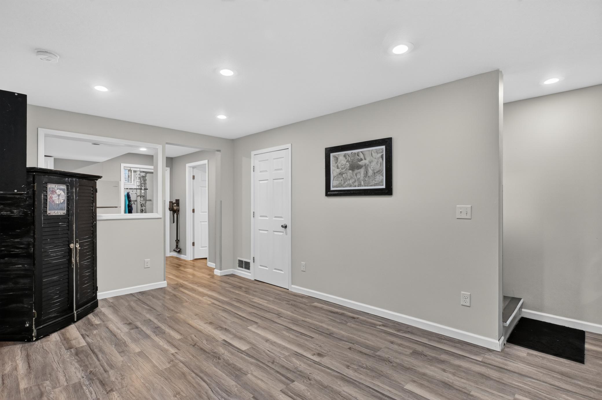 1890 single family home for sale at 1366 W Winona Road SW in Alexandria, MN — 4 bed, 3 bath (photo 33 of 57)