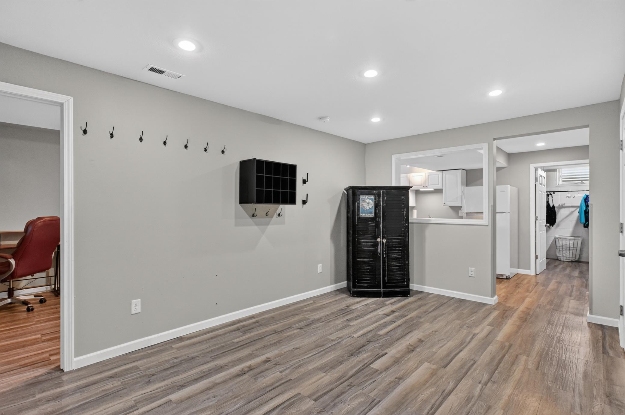 1890 single family home for sale at 1366 W Winona Road SW in Alexandria, MN — 4 bed, 3 bath (photo 34 of 57)