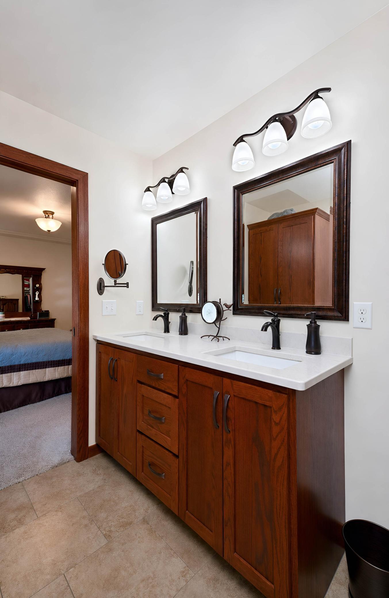 2014 single family home for sale at 3429 55th Street S in Fargo, ND — 5 bed, 3 bath (photo 16 of 49)