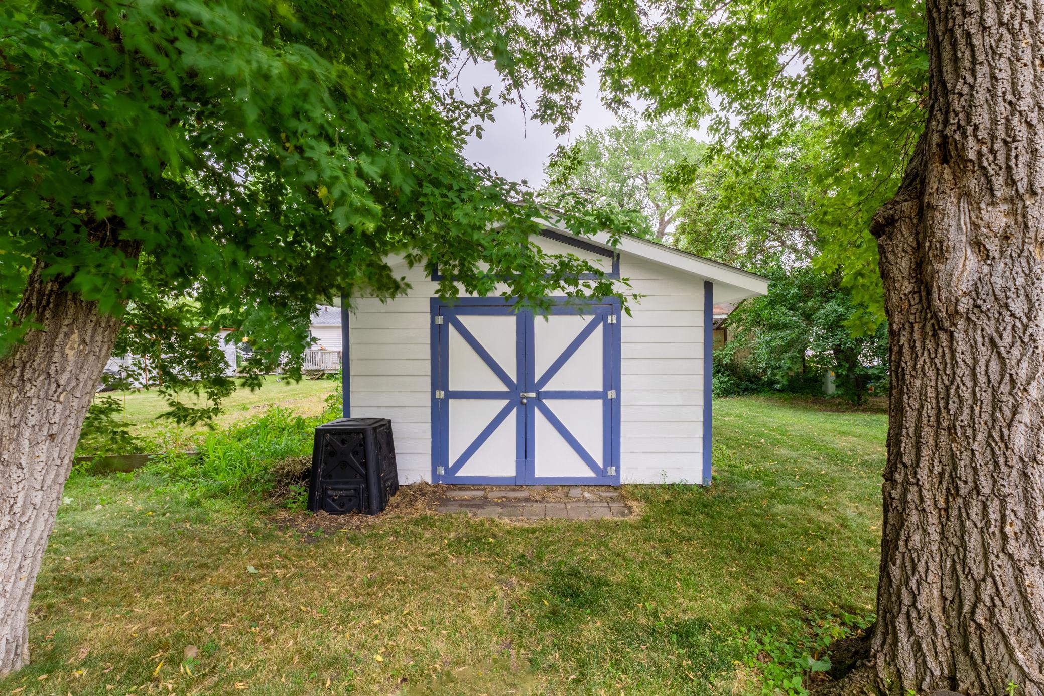 1962 single family home for sale at 714 10th Street in Hawley, MN — 6 bed, 2 bath (photo 36 of 39)