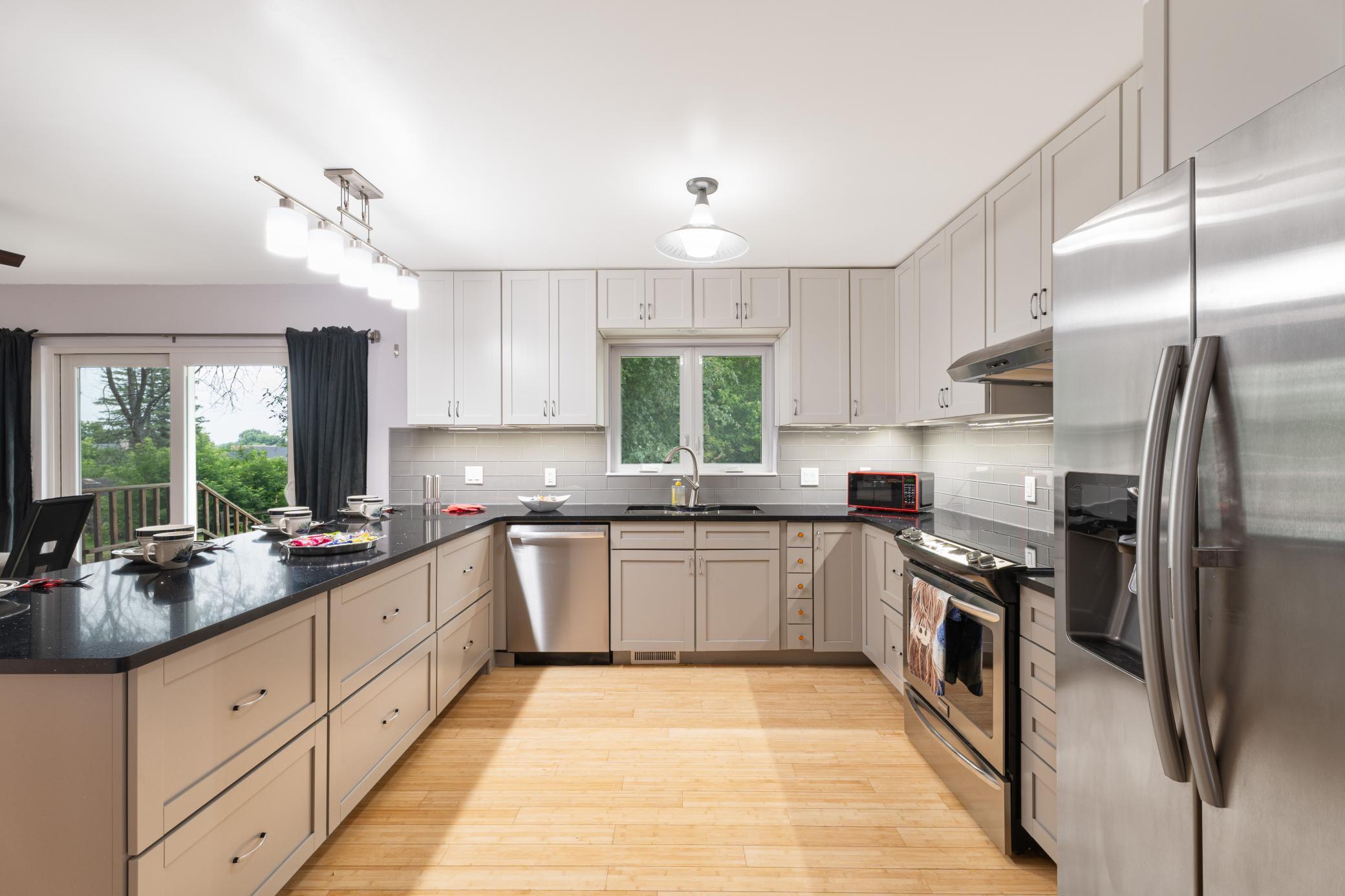 1962 single family home for sale at 714 10th Street in Hawley, MN — 6 bed, 2 bath (photo 5 of 39)
