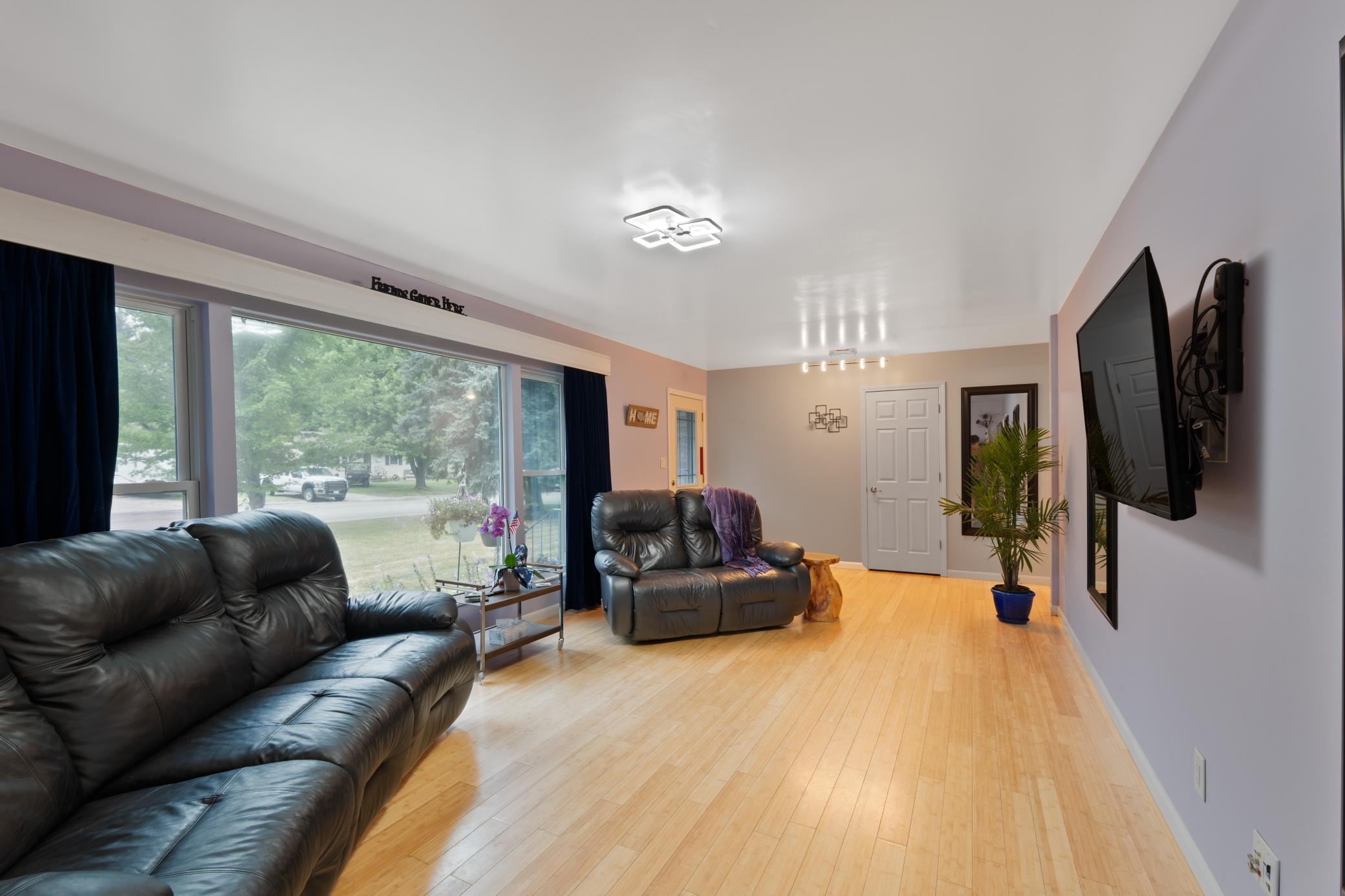 1962 single family home for sale at 714 10th Street in Hawley, MN — 6 bed, 2 bath (photo 8 of 39)