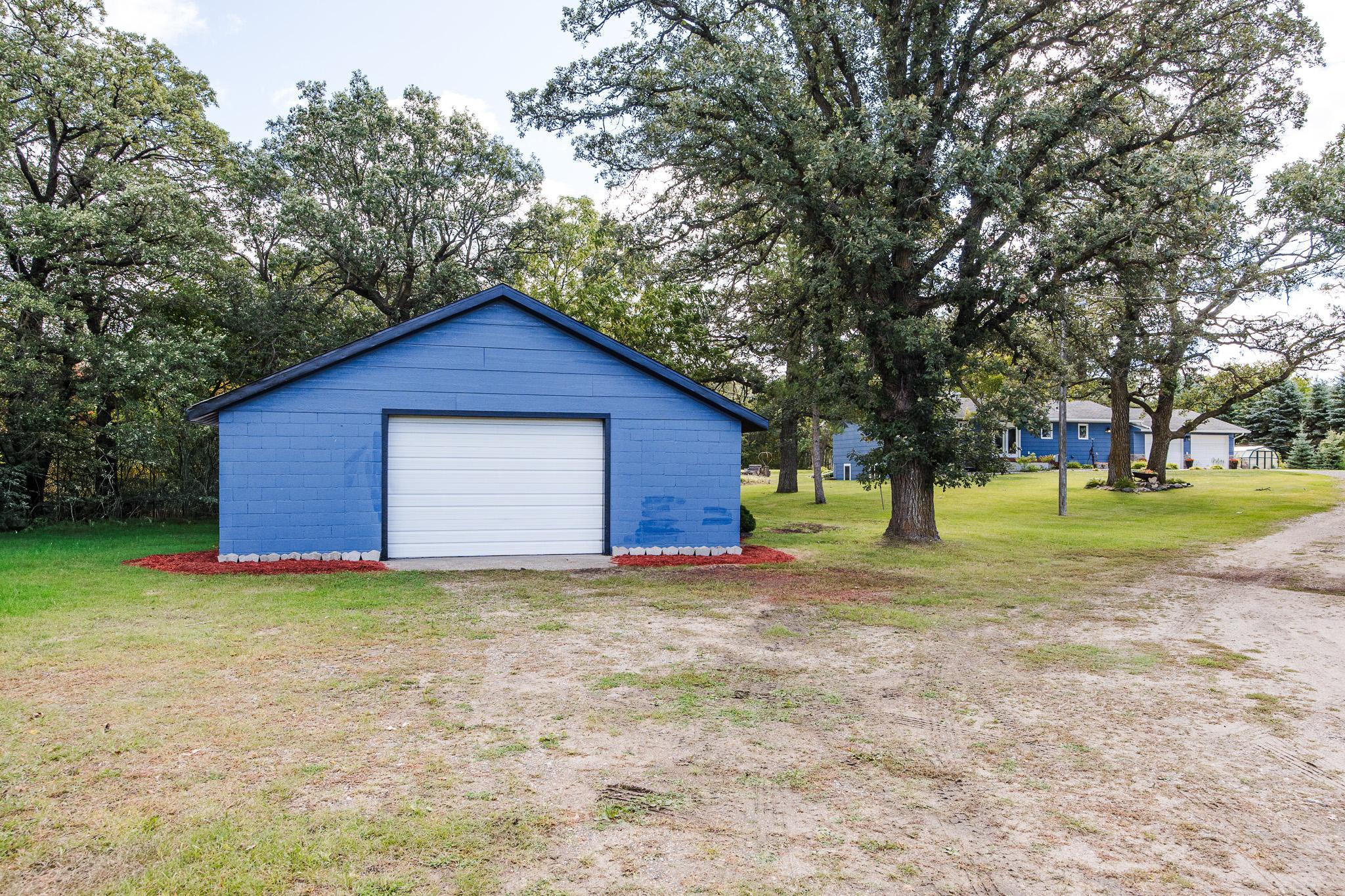 1978 single family home for sale at 21779 US Highway 59 in Detroit Lakes, MN — 3 bed, 2 bath (photo 3 of 95)
