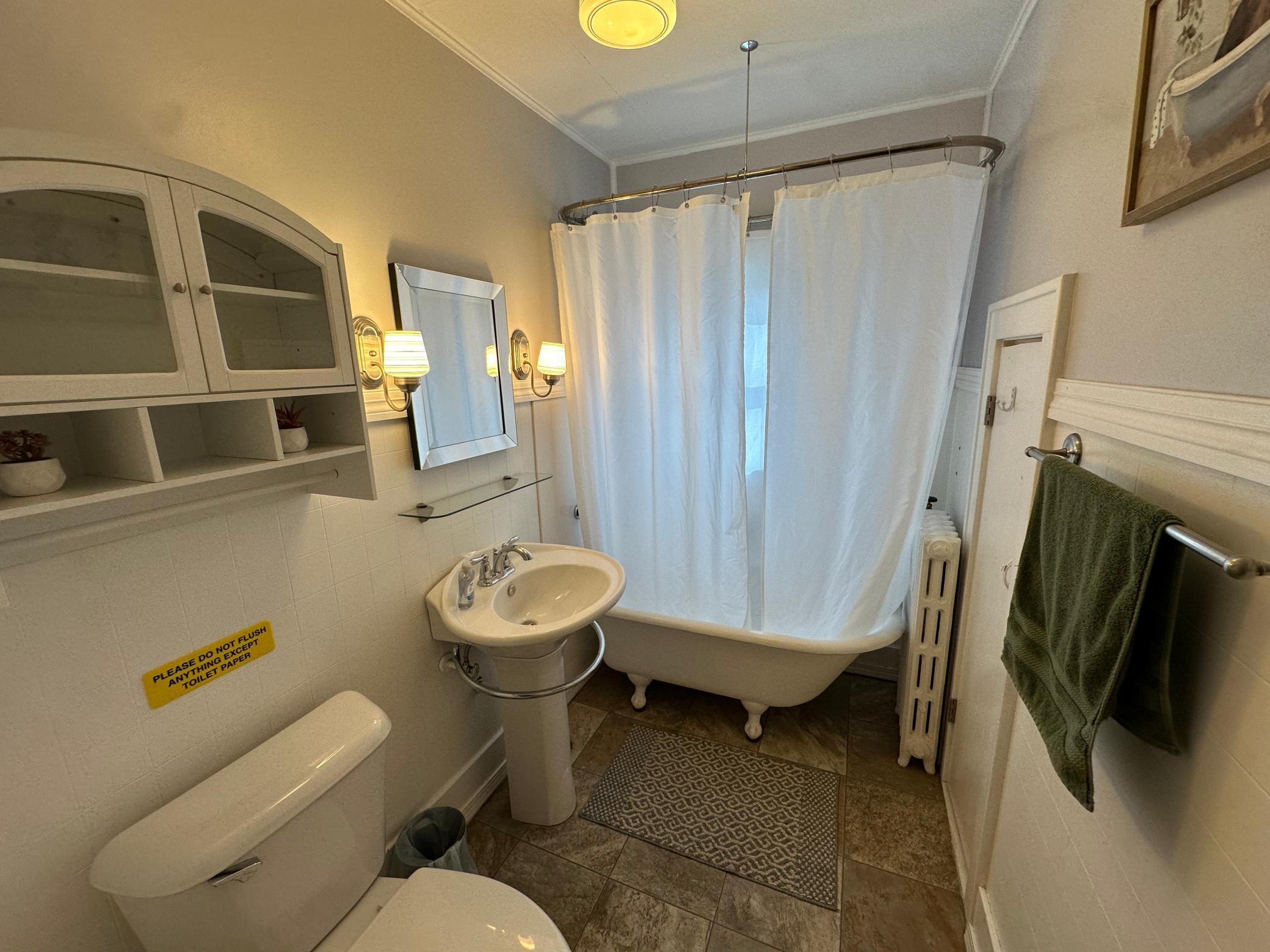 1900 single family home for sale at 115 Conley Avenue N in Thief River Falls, MN — 3 bed, 2 bath (photo 16 of 19)