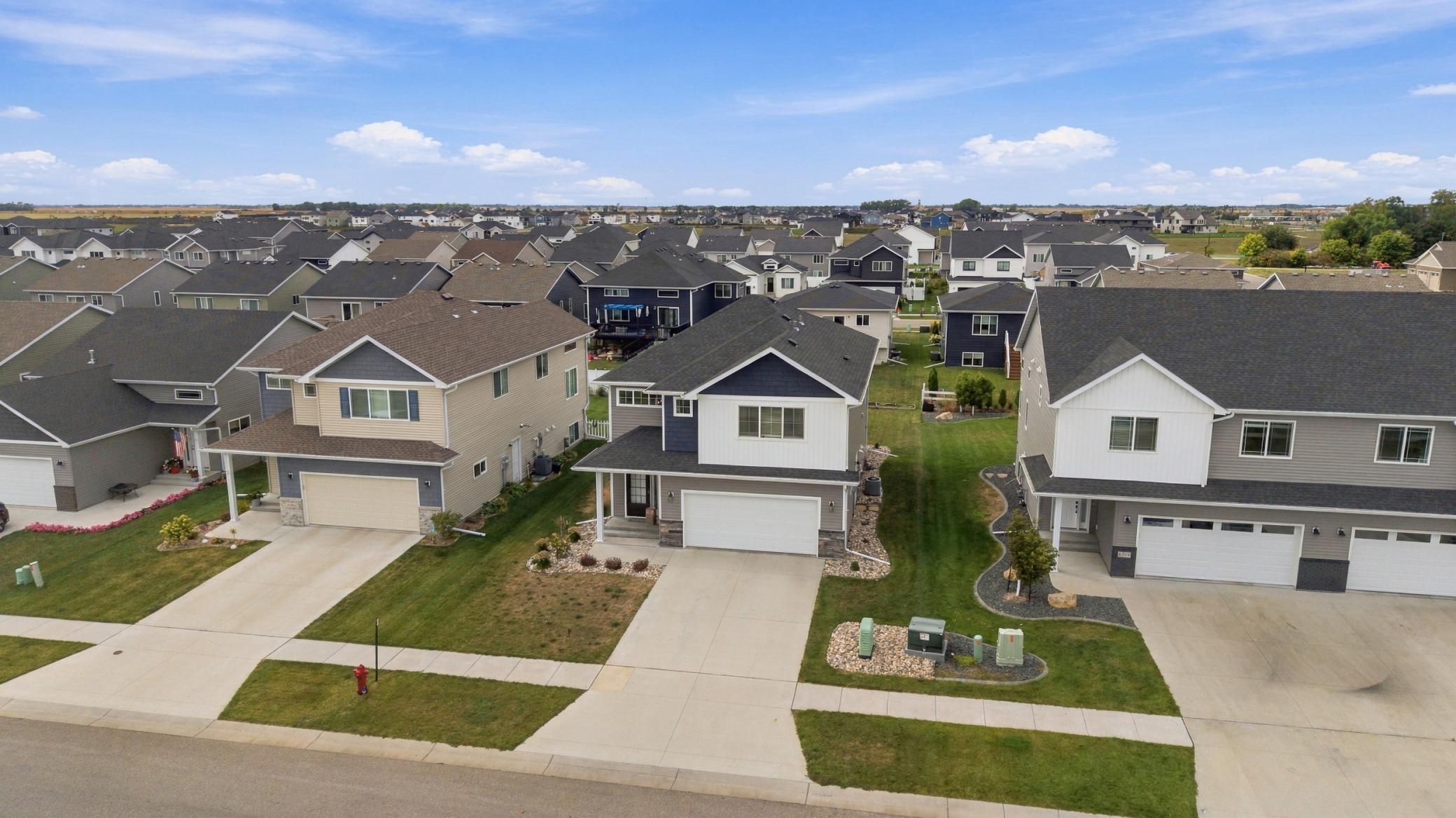 2020 single family home for sale at 6567 26th Street S in Fargo, ND — 3 bed, 3 bath (photo 46 of 50)