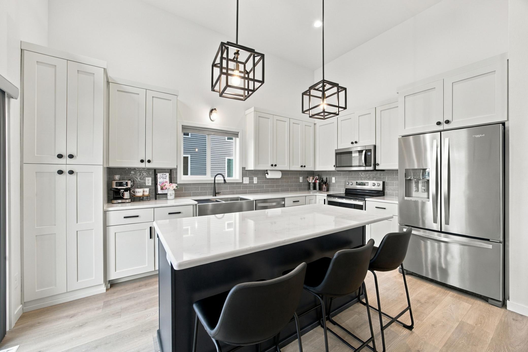 2020 single family home for sale at 6567 26th Street S in Fargo, ND — 3 bed, 3 bath (photo 8 of 50)