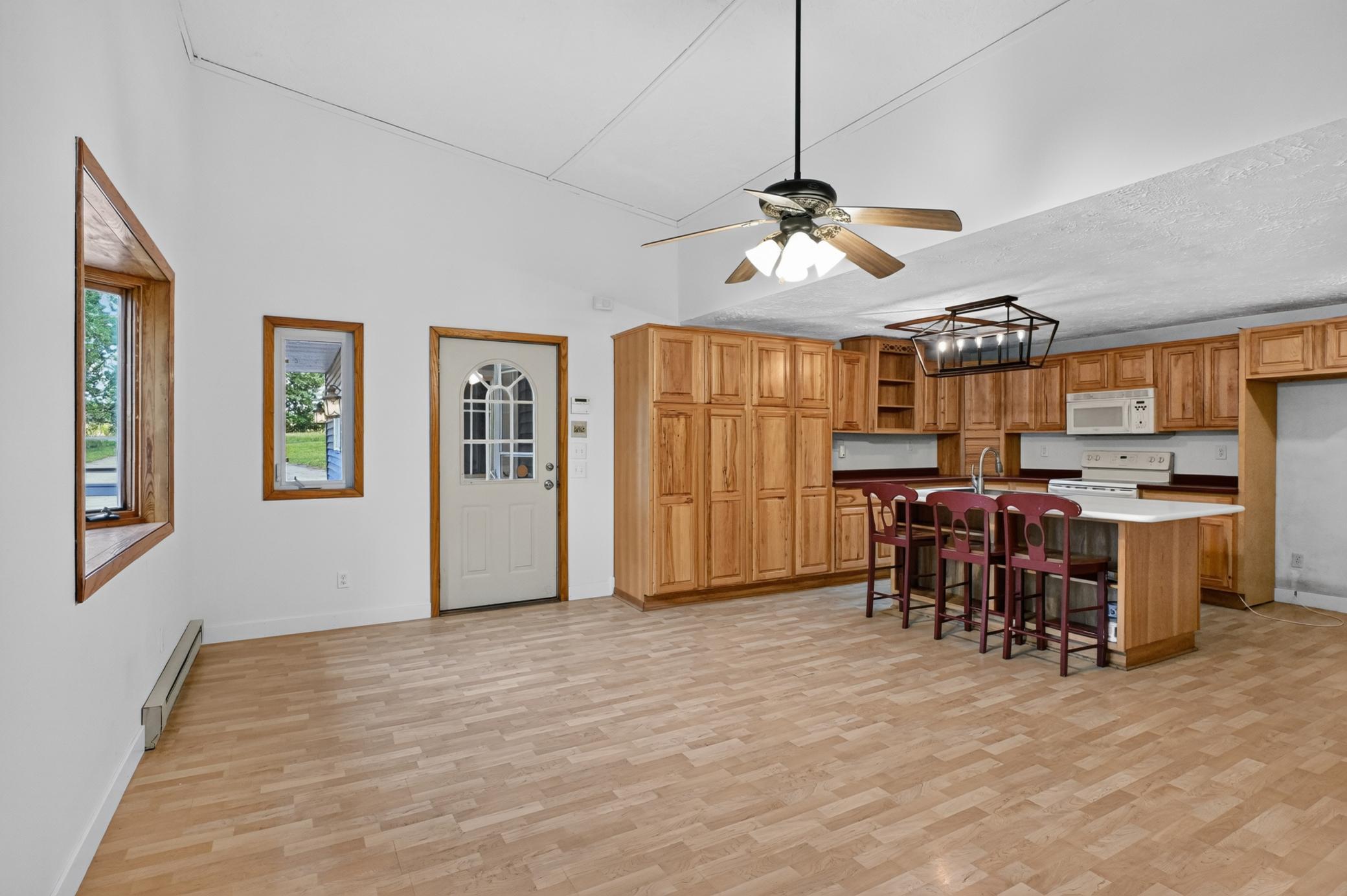 1982 single family home for sale at 5149 W Mill Lake Road SW in Farwell, MN — 4 bed, 3 bath (photo 17 of 88)