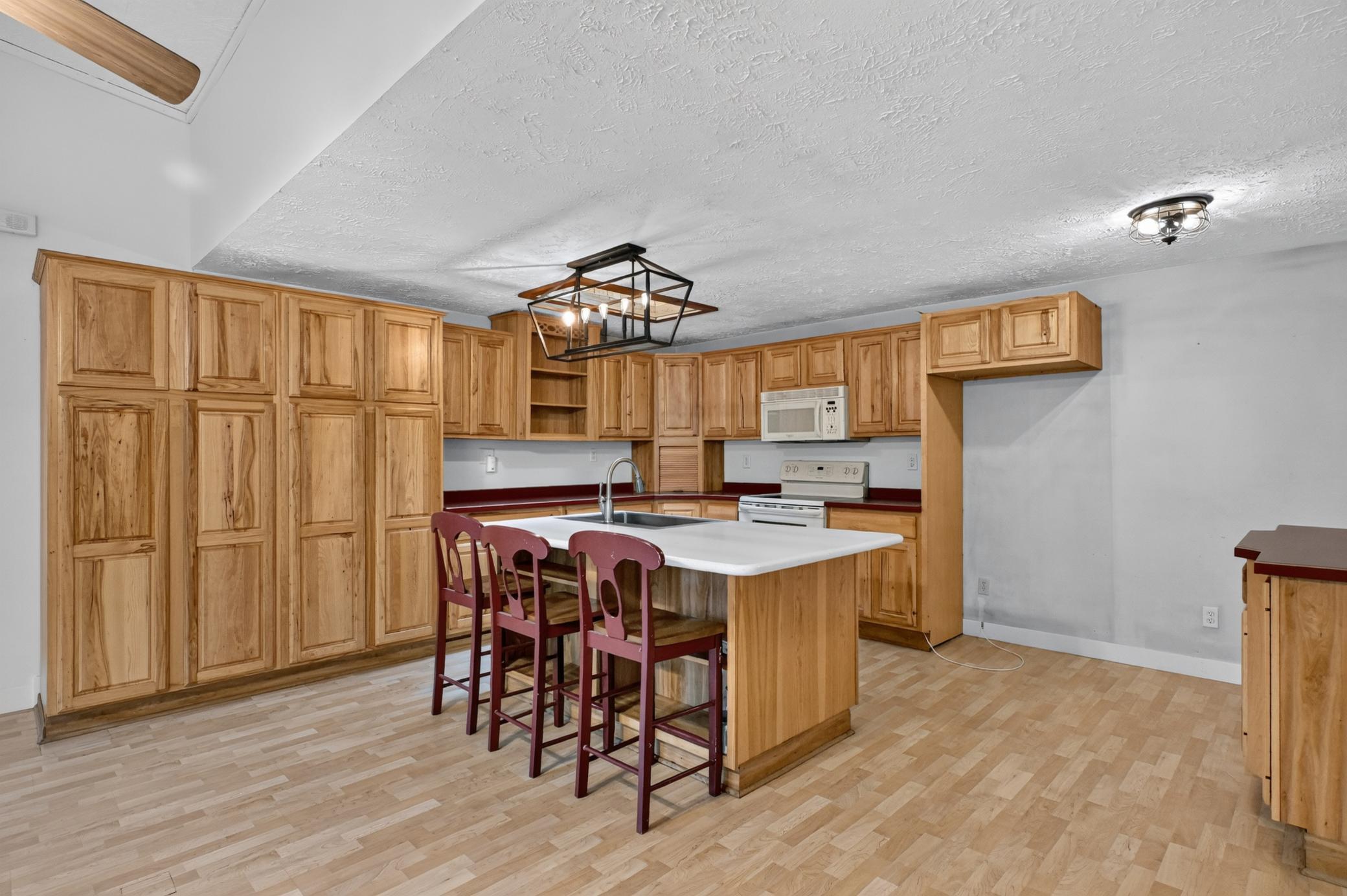 1982 single family home for sale at 5149 W Mill Lake Road SW in Farwell, MN — 4 bed, 3 bath (photo 20 of 88)