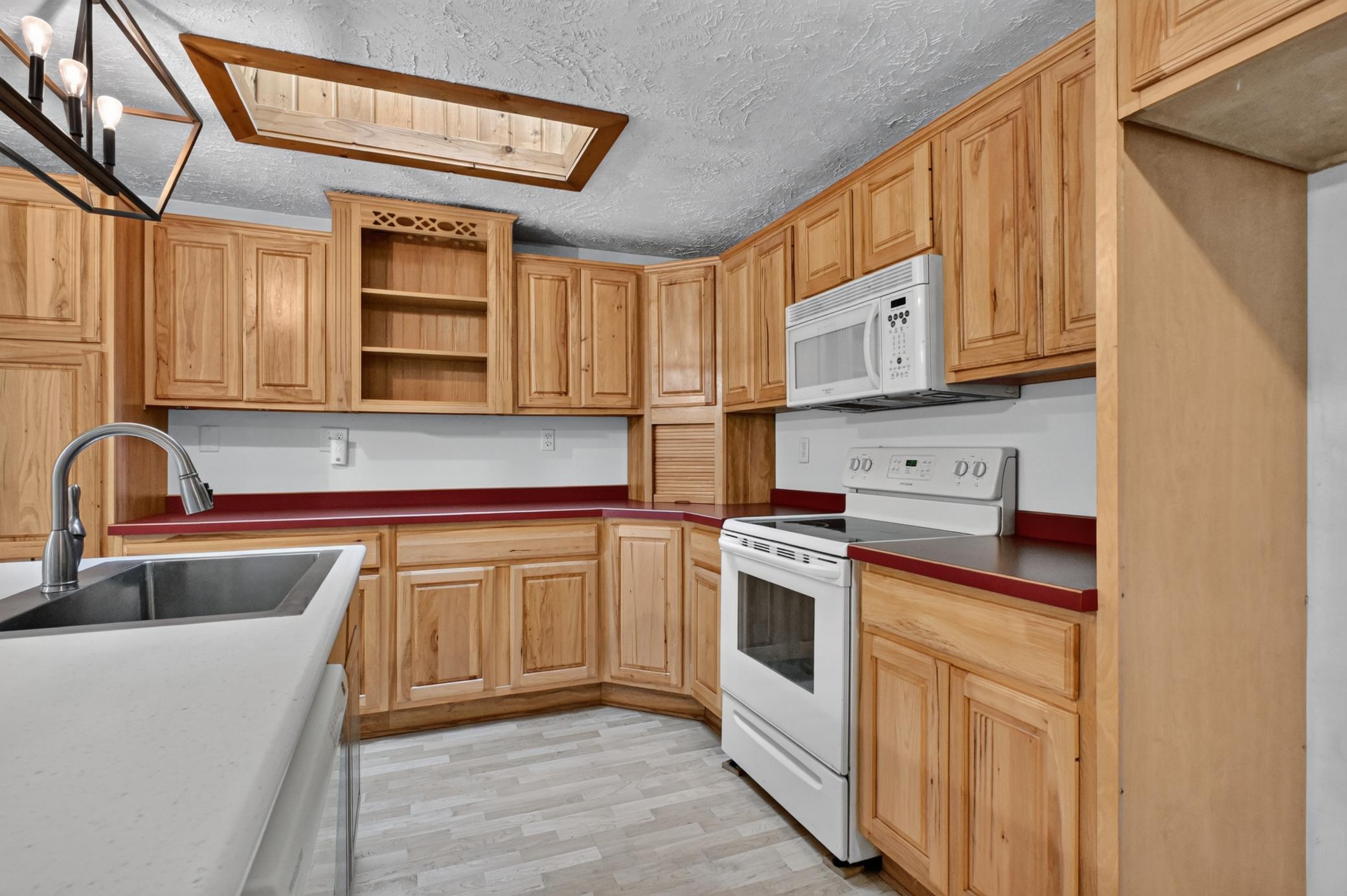 1982 single family home for sale at 5149 W Mill Lake Road SW in Farwell, MN — 4 bed, 3 bath (photo 21 of 88)