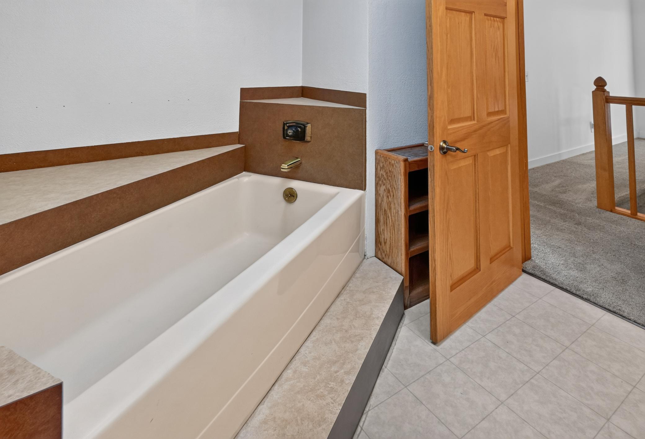 1982 single family home for sale at 5149 W Mill Lake Road SW in Farwell, MN — 4 bed, 3 bath (photo 40 of 88)