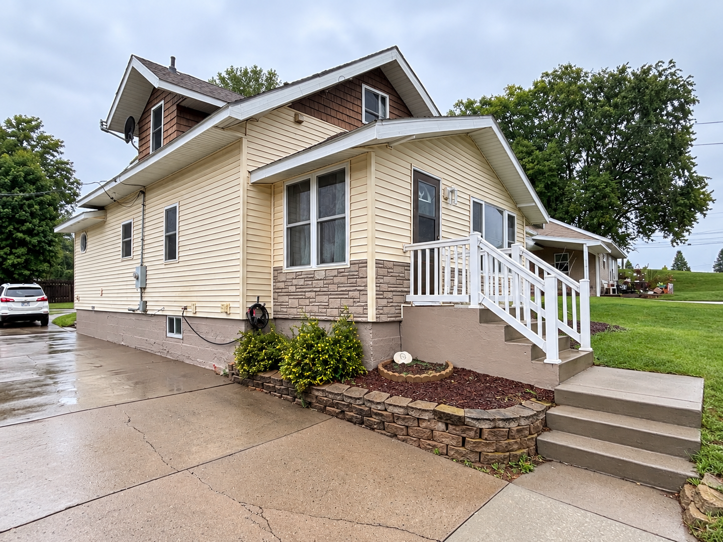1927 single family home for sale at 610 Gillis Avenue N in Browerville, MN — 3 bed, 2 bath (photo 2 of 39)