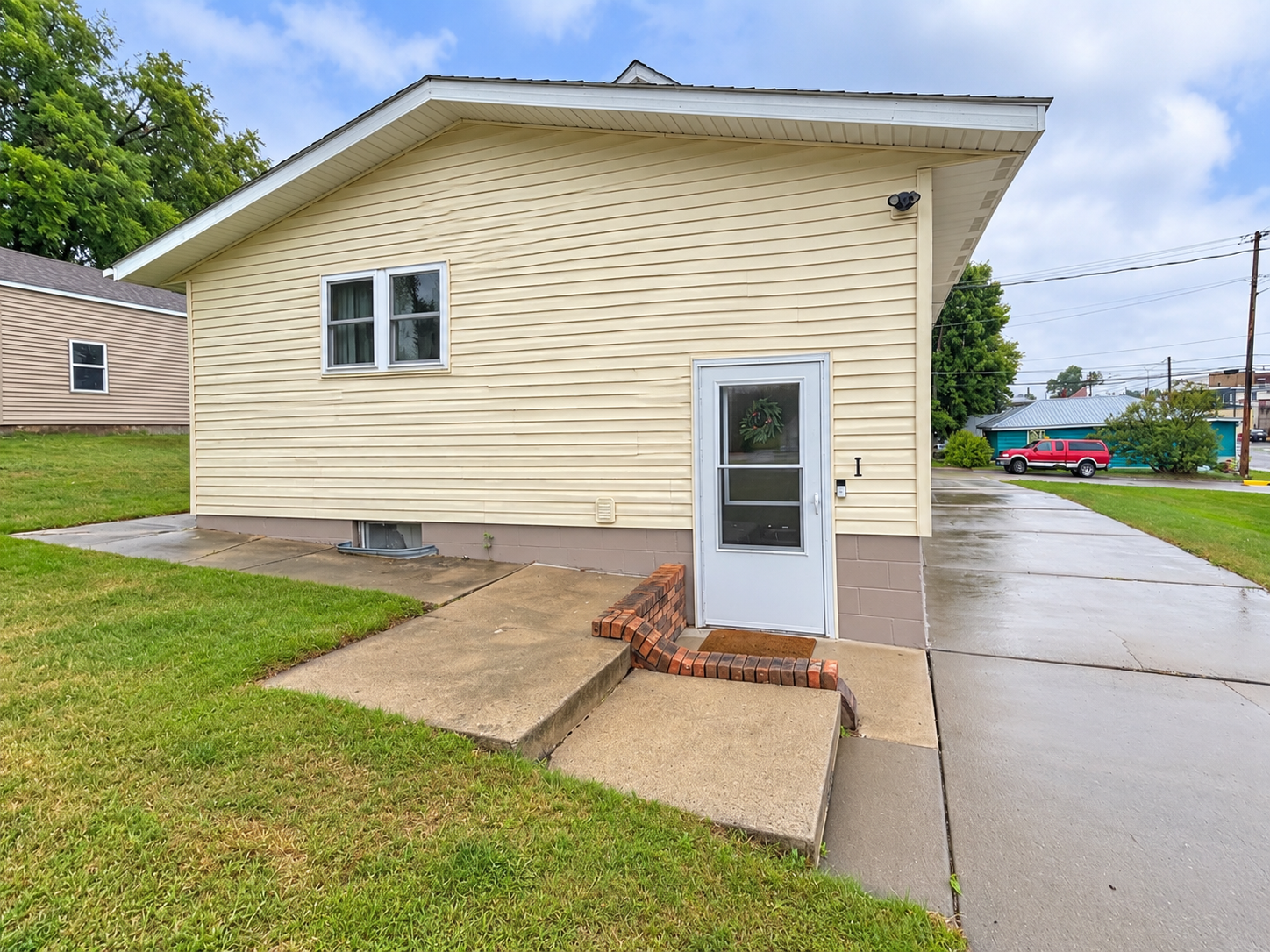 1927 single family home for sale at 610 Gillis Avenue N in Browerville, MN — 3 bed, 2 bath (photo 3 of 39)