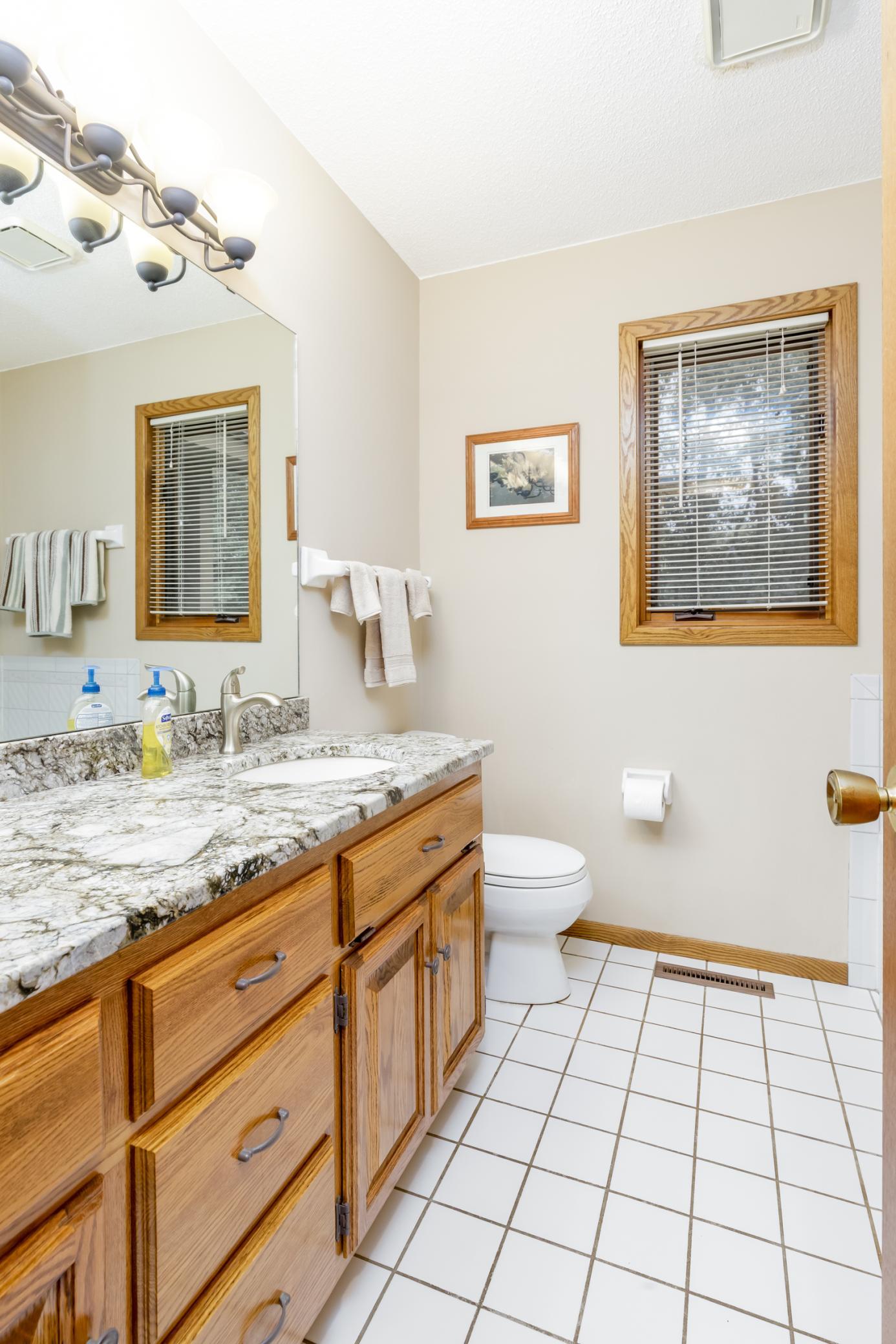 1990 single family home for sale at 6065 Highland Scenic Road in Baxter, MN — 4 bed, 3 bath (photo 10 of 35)