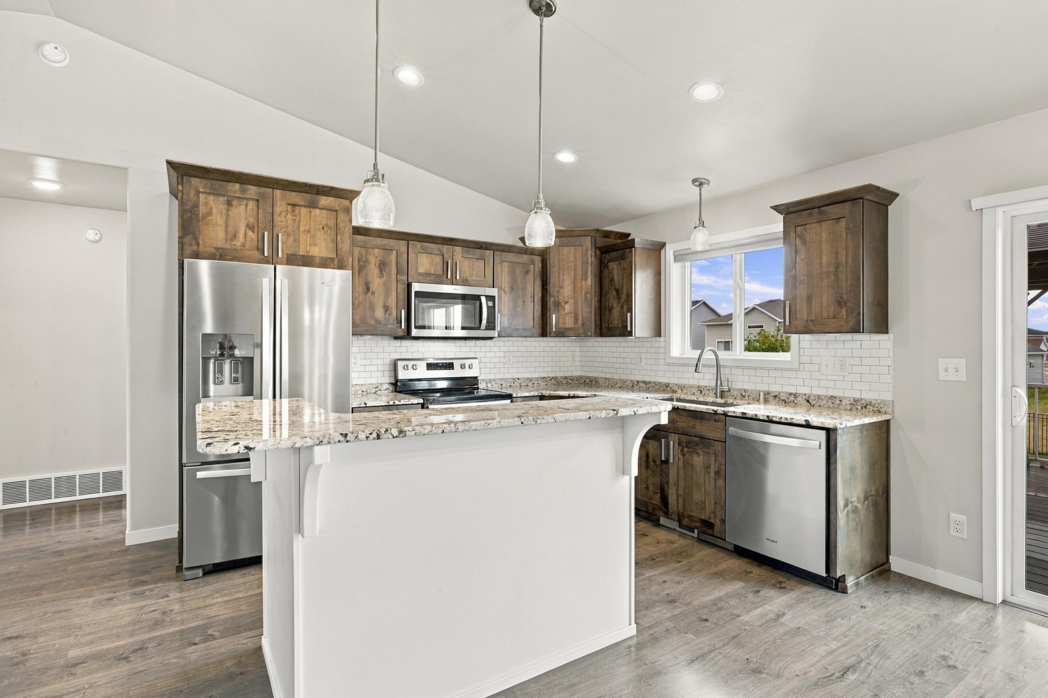 2018 single family home for sale at 4541 13th Street S in Moorhead, MN — 3 bed, 2 bath (photo 11 of 32)