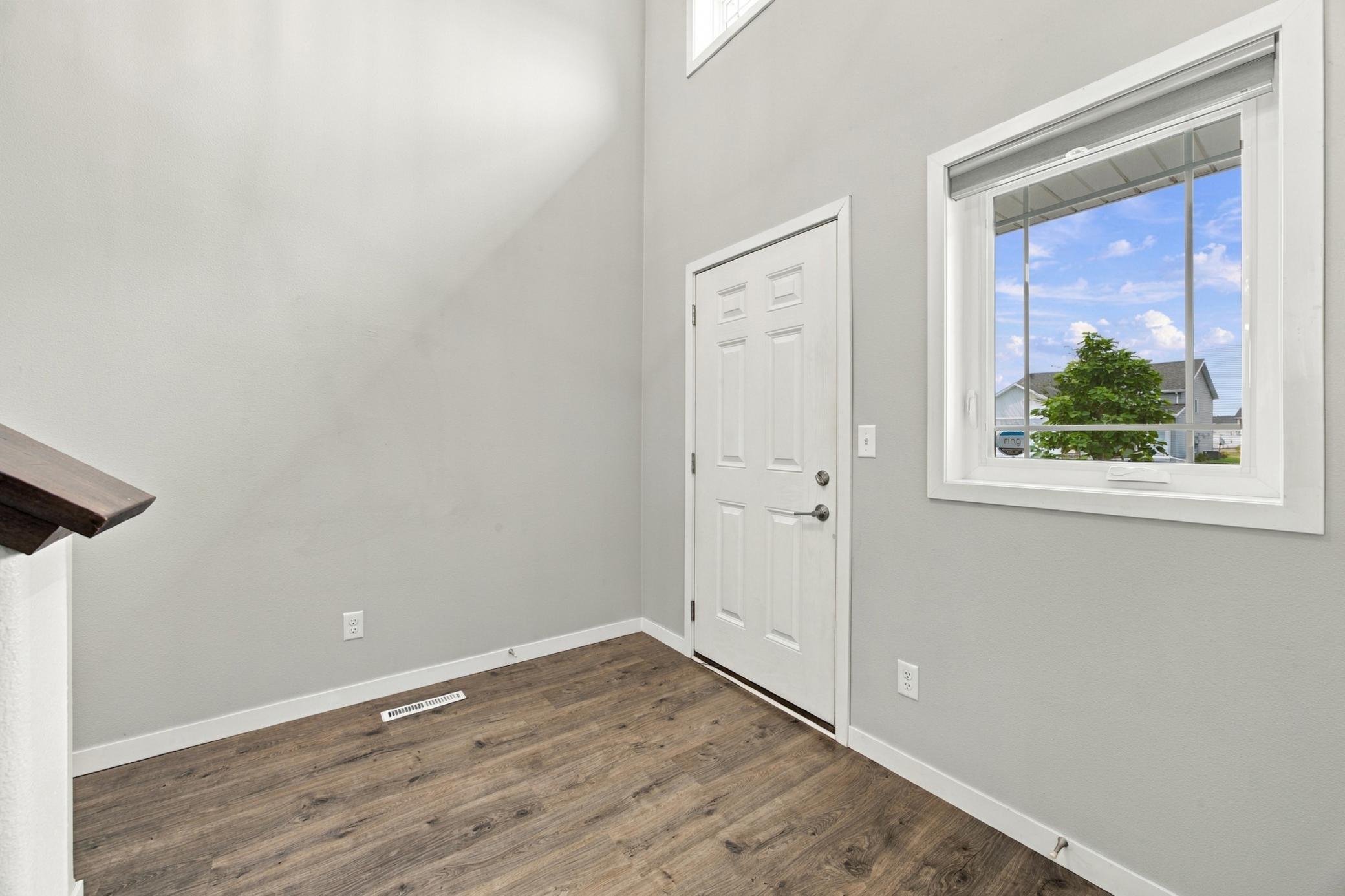 2018 single family home for sale at 4541 13th Street S in Moorhead, MN — 3 bed, 2 bath (photo 6 of 32)