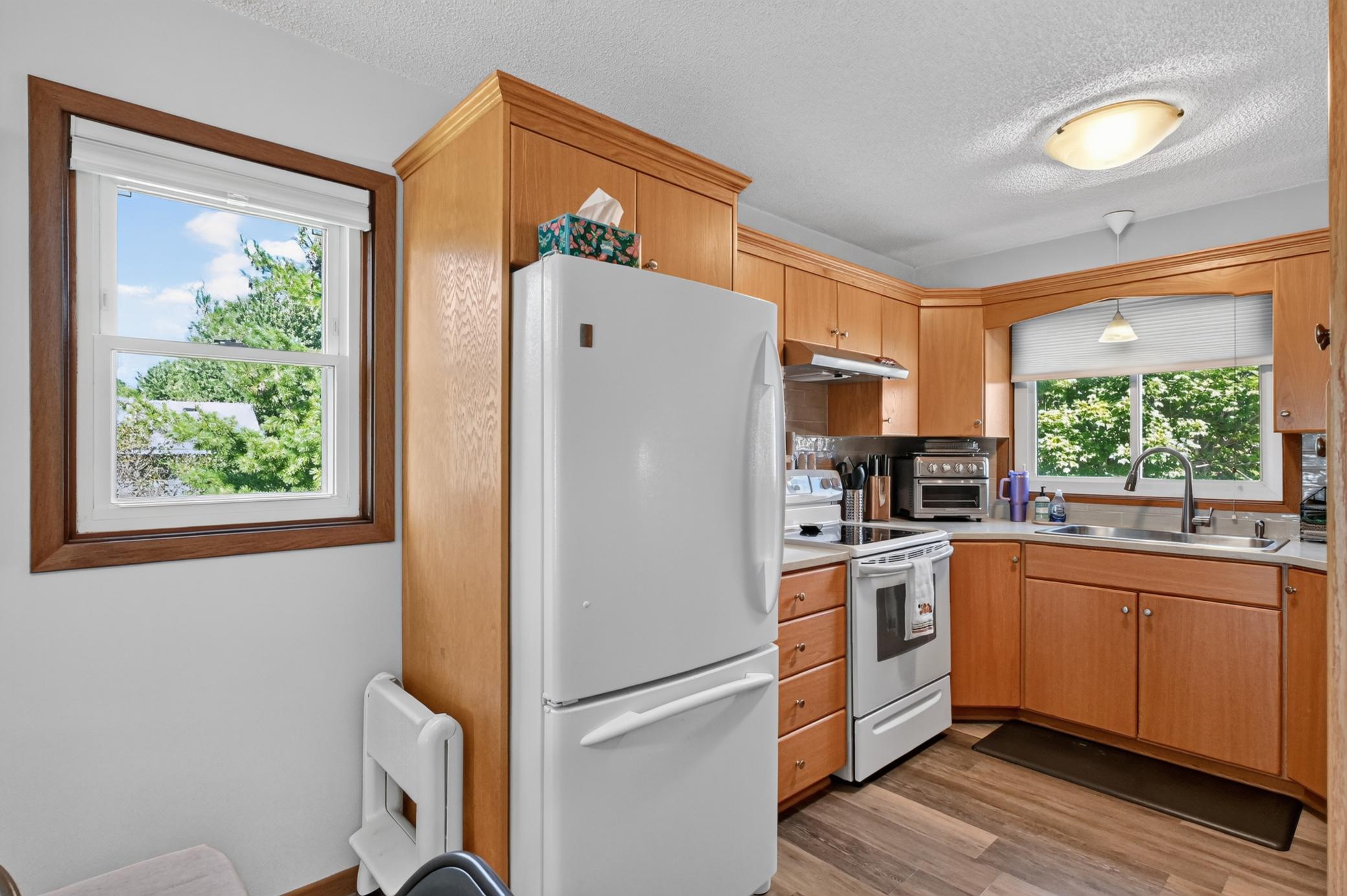 1982 townhouse for sale at 1024 Bridgeport Lane NW in Alexandria, MN — 2 bed, 2 bath (photo 11 of 42)