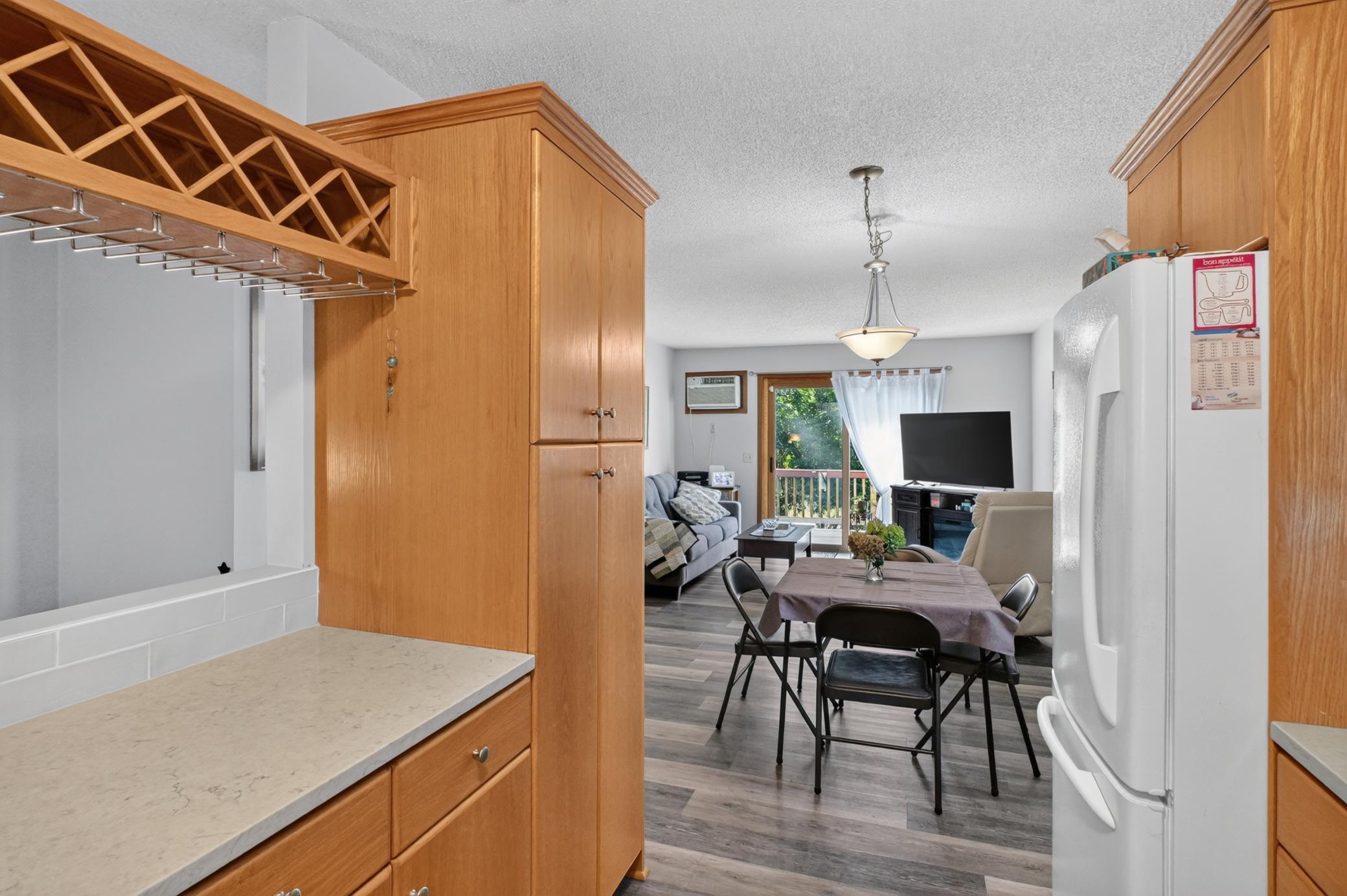 1982 townhouse for sale at 1024 Bridgeport Lane NW in Alexandria, MN — 2 bed, 2 bath (photo 14 of 42)