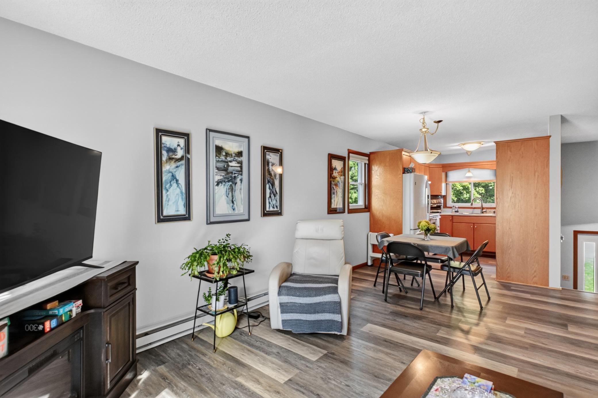 1982 townhouse for sale at 1024 Bridgeport Lane NW in Alexandria, MN — 2 bed, 2 bath (photo 18 of 42)