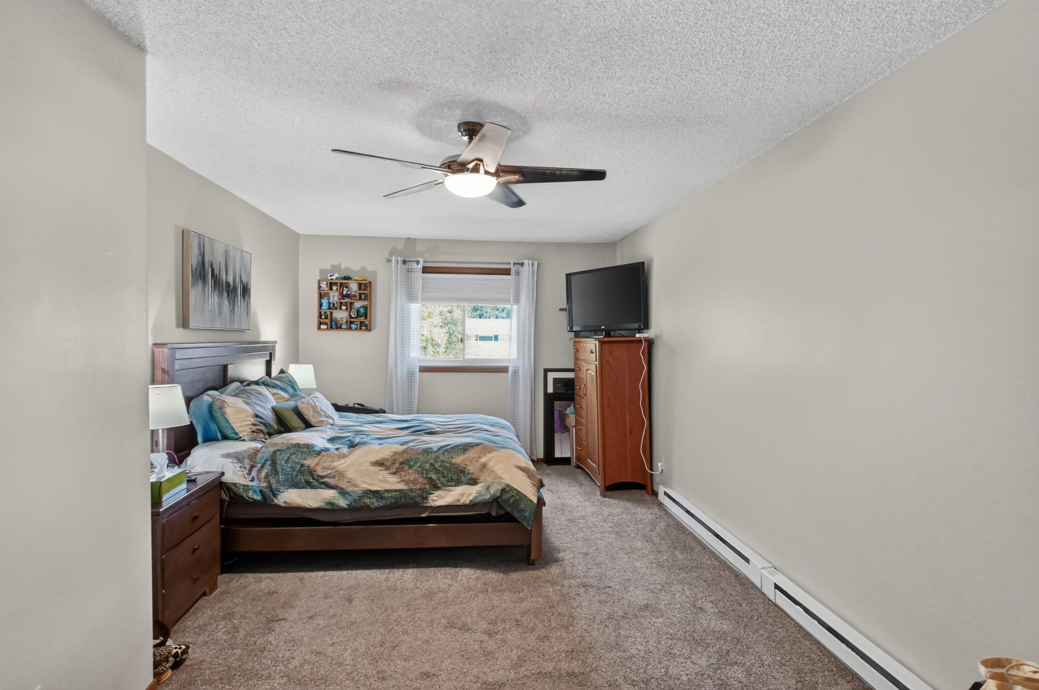 1982 townhouse for sale at 1024 Bridgeport Lane NW in Alexandria, MN — 2 bed, 2 bath (photo 19 of 42)