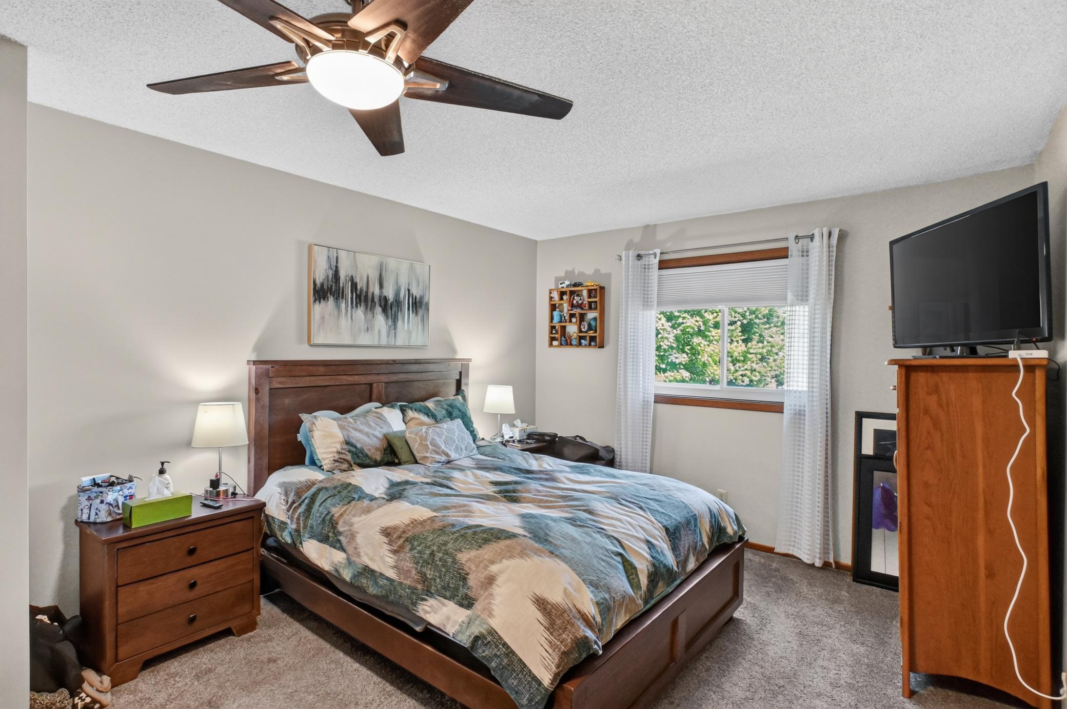 1982 townhouse for sale at 1024 Bridgeport Lane NW in Alexandria, MN — 2 bed, 2 bath (photo 20 of 42)