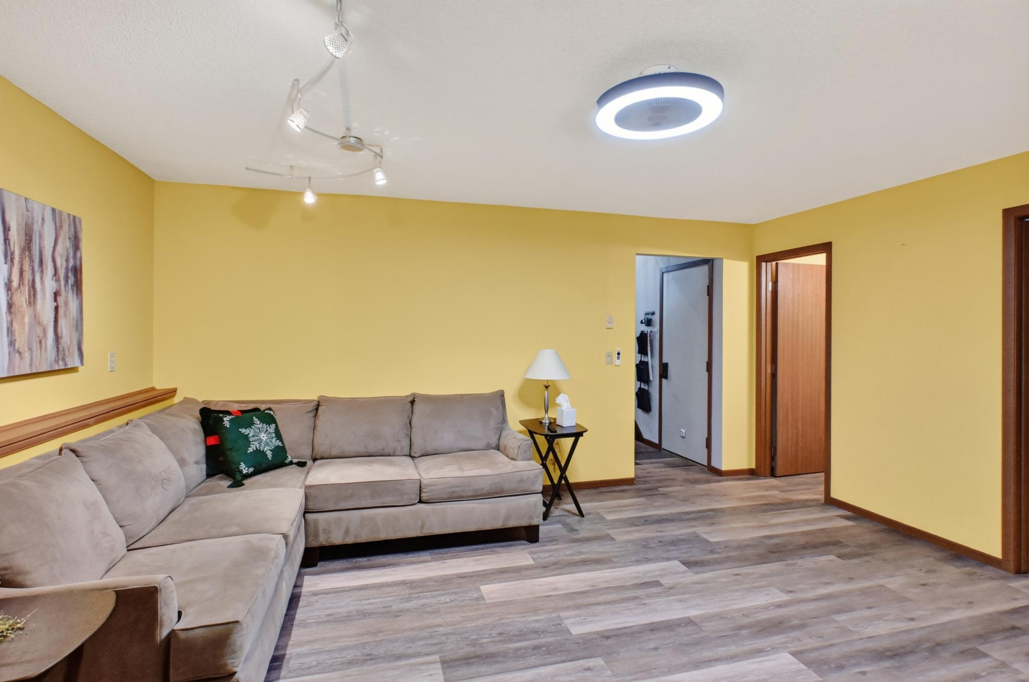 1982 townhouse for sale at 1024 Bridgeport Lane NW in Alexandria, MN — 2 bed, 2 bath (photo 27 of 42)