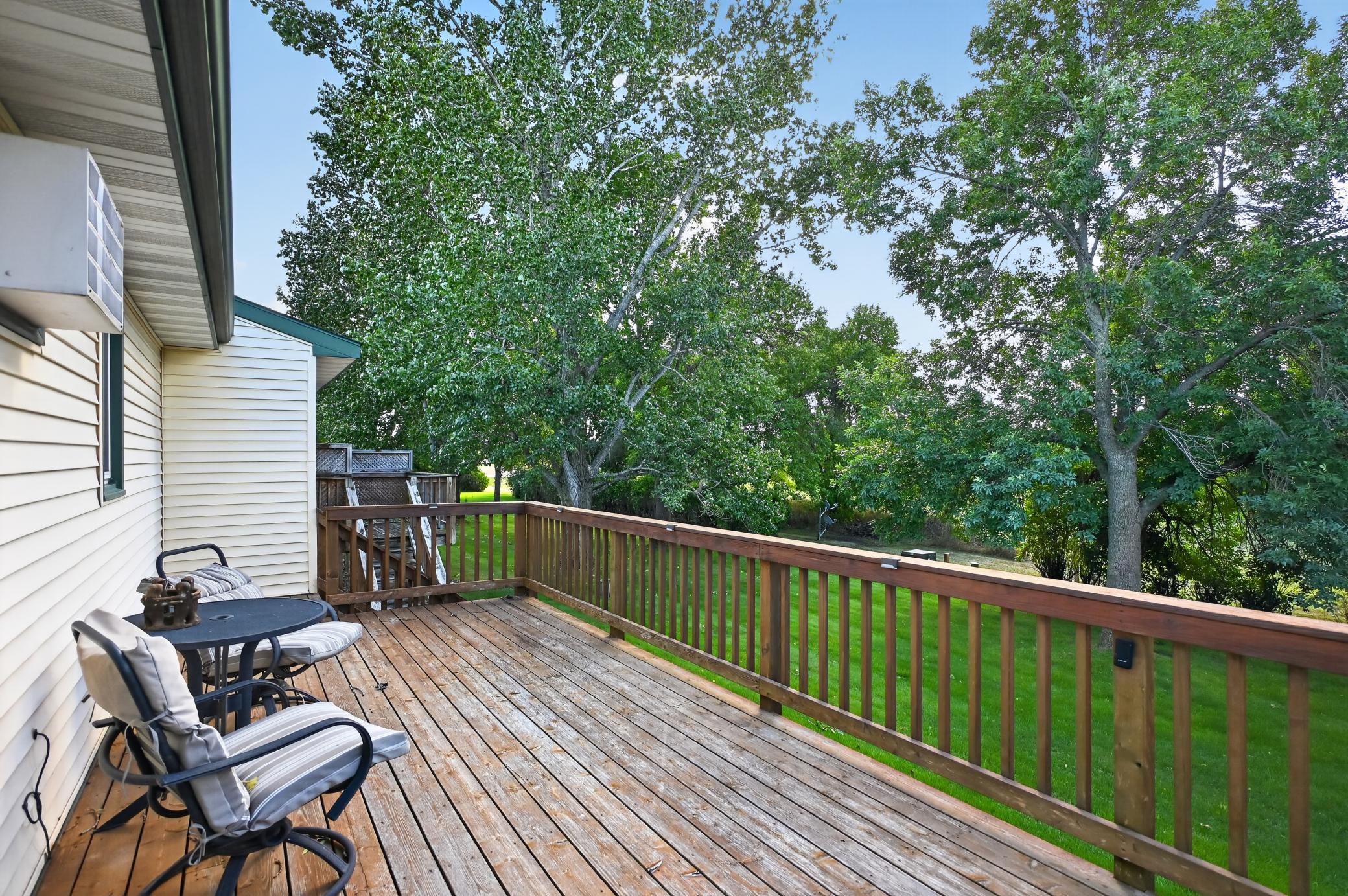 1982 townhouse for sale at 1024 Bridgeport Lane NW in Alexandria, MN — 2 bed, 2 bath (photo 34 of 42)