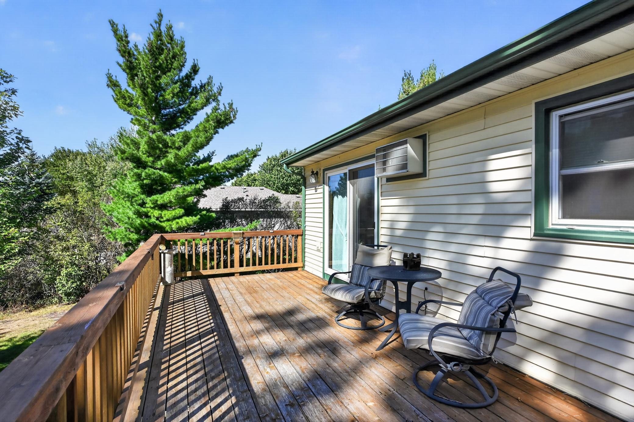 1982 townhouse for sale at 1024 Bridgeport Lane NW in Alexandria, MN — 2 bed, 2 bath (photo 37 of 42)