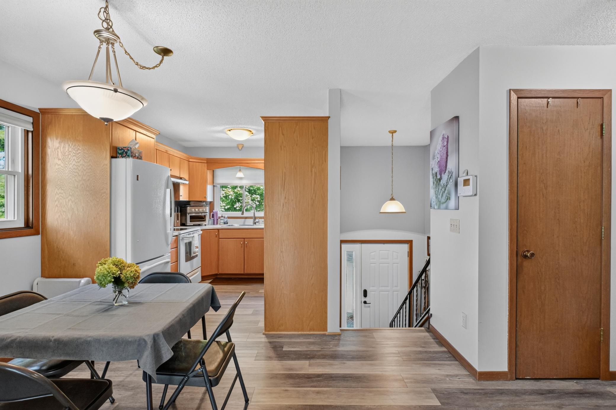 1982 townhouse for sale at 1024 Bridgeport Lane NW in Alexandria, MN — 2 bed, 2 bath (photo 9 of 42)
