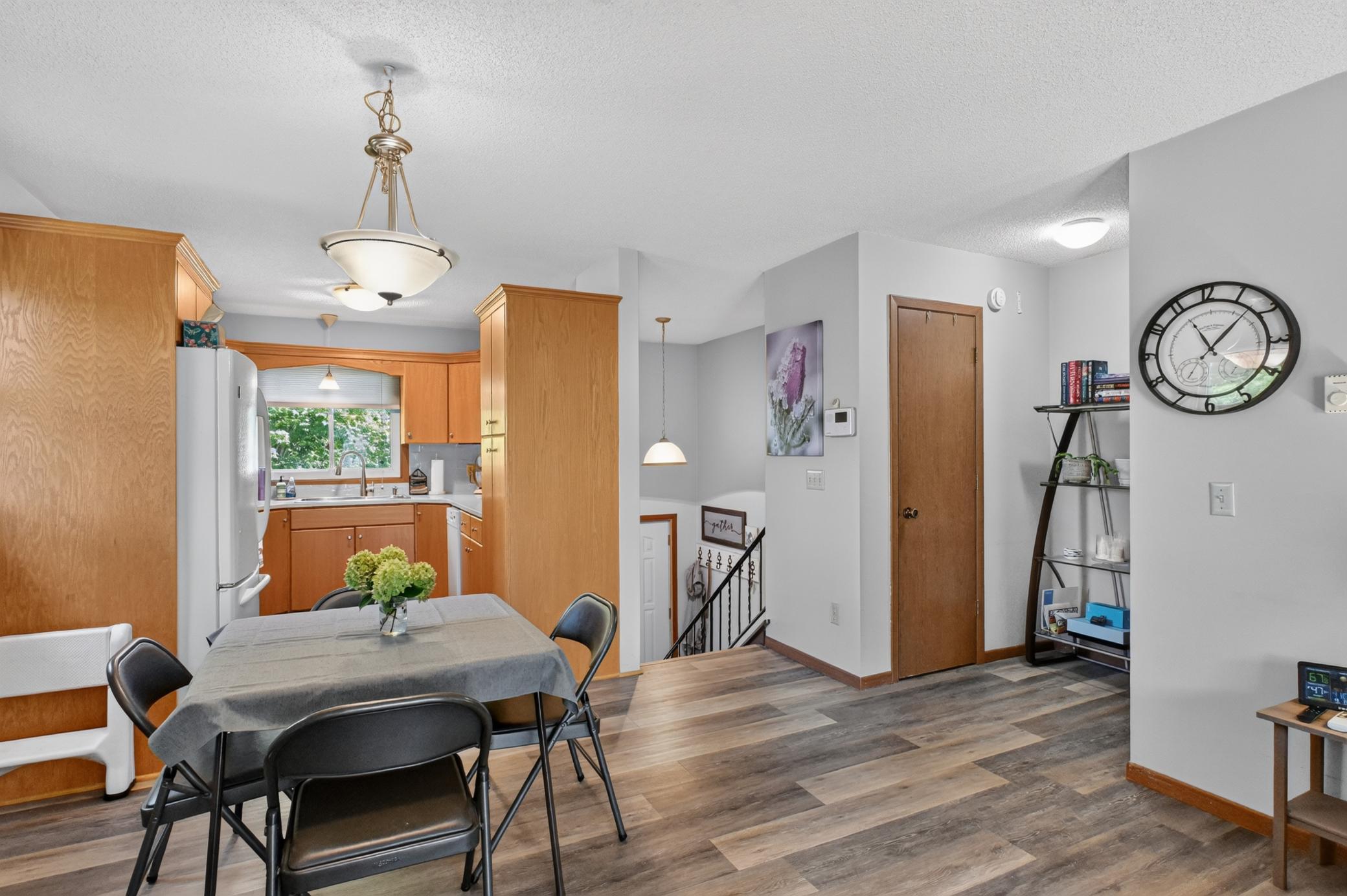 1982 townhouse for sale at 1024 Bridgeport Lane NW in Alexandria, MN — 2 bed, 2 bath (photo 10 of 42)