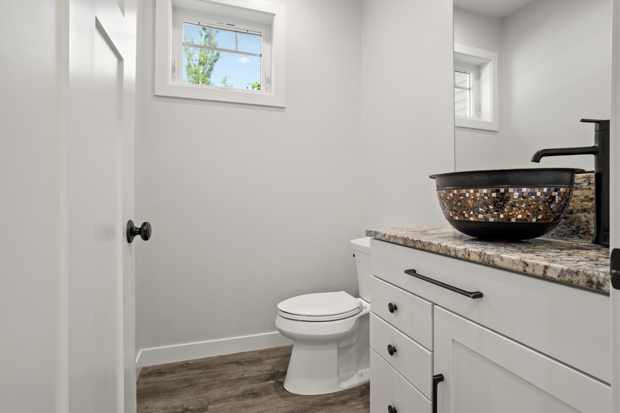 2017 single family home for sale at 3764 Aspyn Lane N in Fargo, ND — 4 bed, 5 bath (photo 19 of 74)