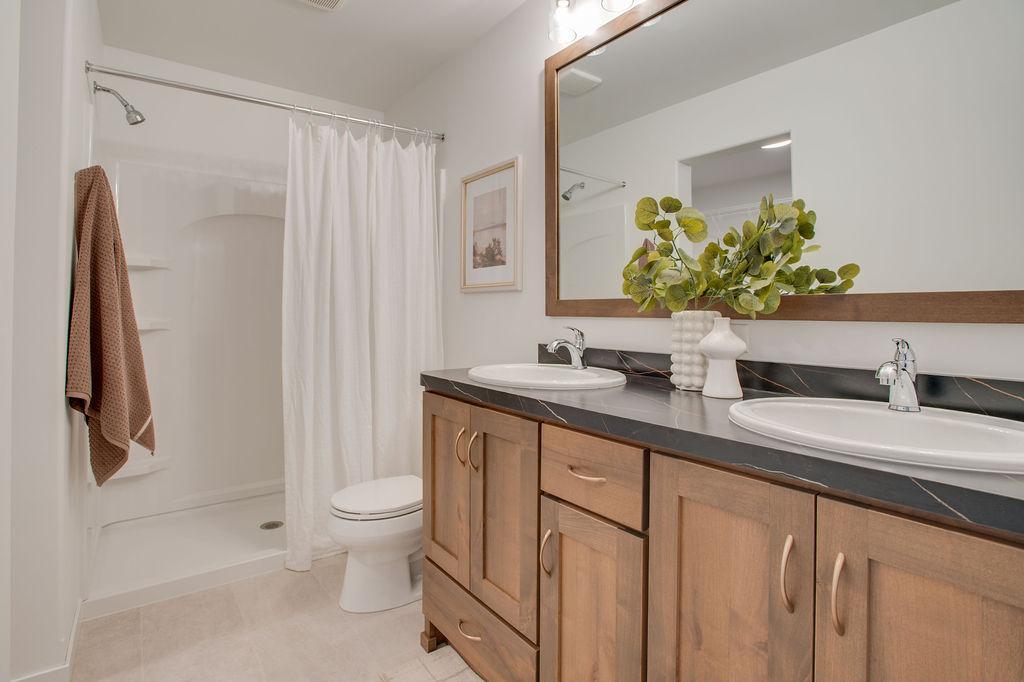 2025 single family home for sale at 6786 Bellview Drive S in Fargo, ND — 3 bed, 3 bath (photo 14 of 19)
