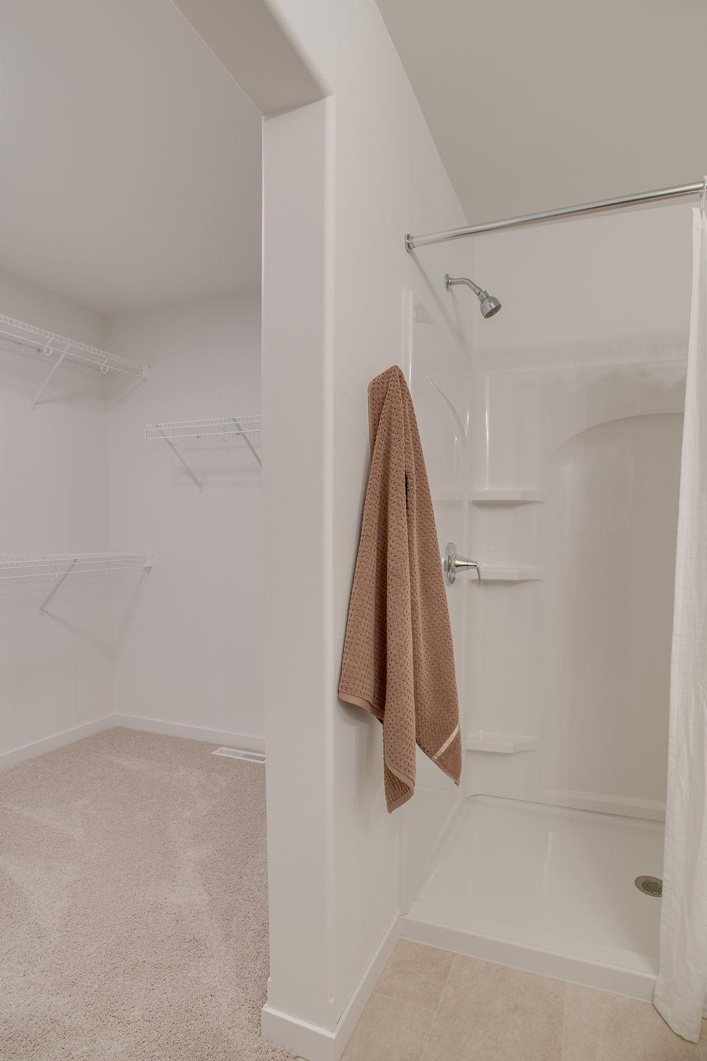 2025 single family home for sale at 6786 Bellview Drive S in Fargo, ND — 3 bed, 3 bath (photo 15 of 19)