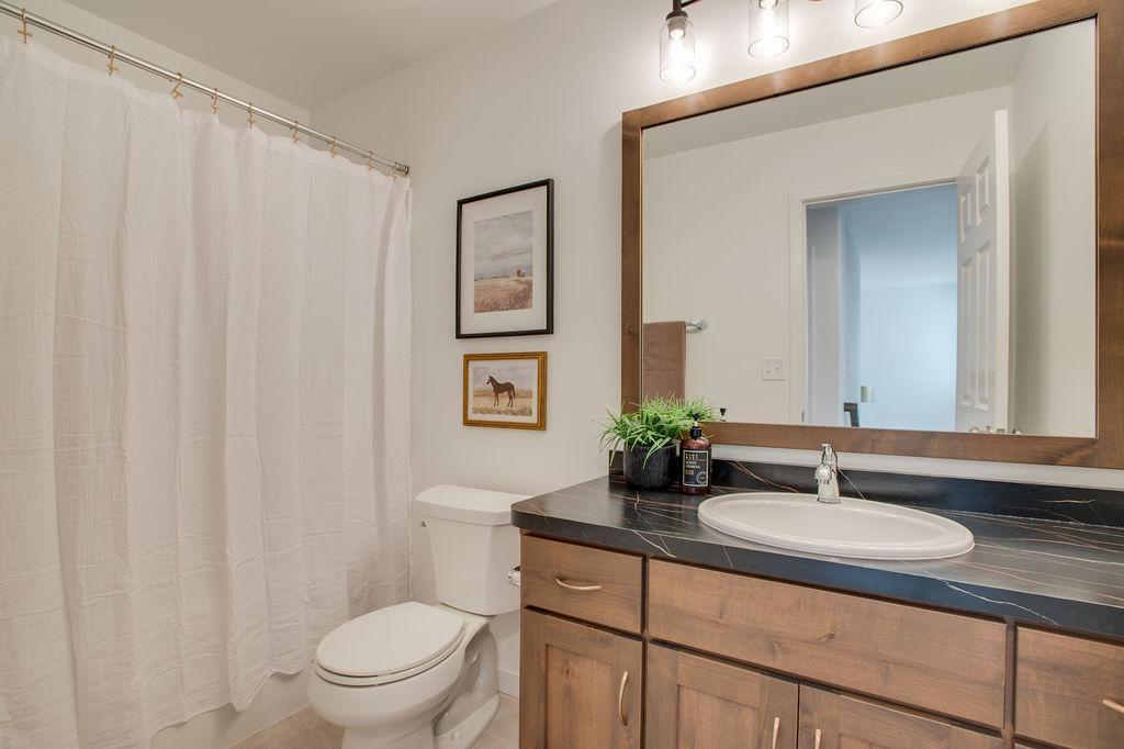 2025 single family home for sale at 6786 Bellview Drive S in Fargo, ND — 3 bed, 3 bath (photo 17 of 19)