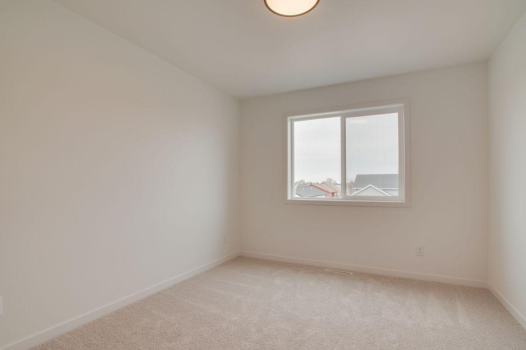 2025 single family home for sale at 6786 Bellview Drive S in Fargo, ND — 3 bed, 3 bath (photo 18 of 19)