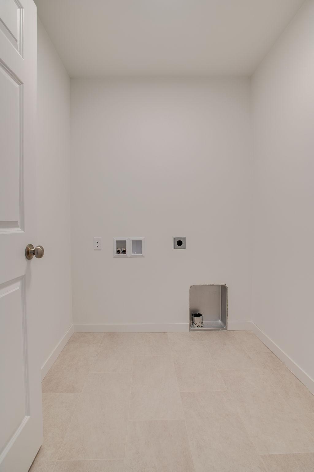 2025 single family home for sale at 6786 Bellview Drive S in Fargo, ND — 3 bed, 3 bath (photo 19 of 19)