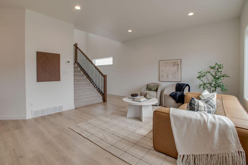 2025 single family home for sale at 6786 Bellview Drive S in Fargo, ND — 3 bed, 3 bath (photo 3 of 19)