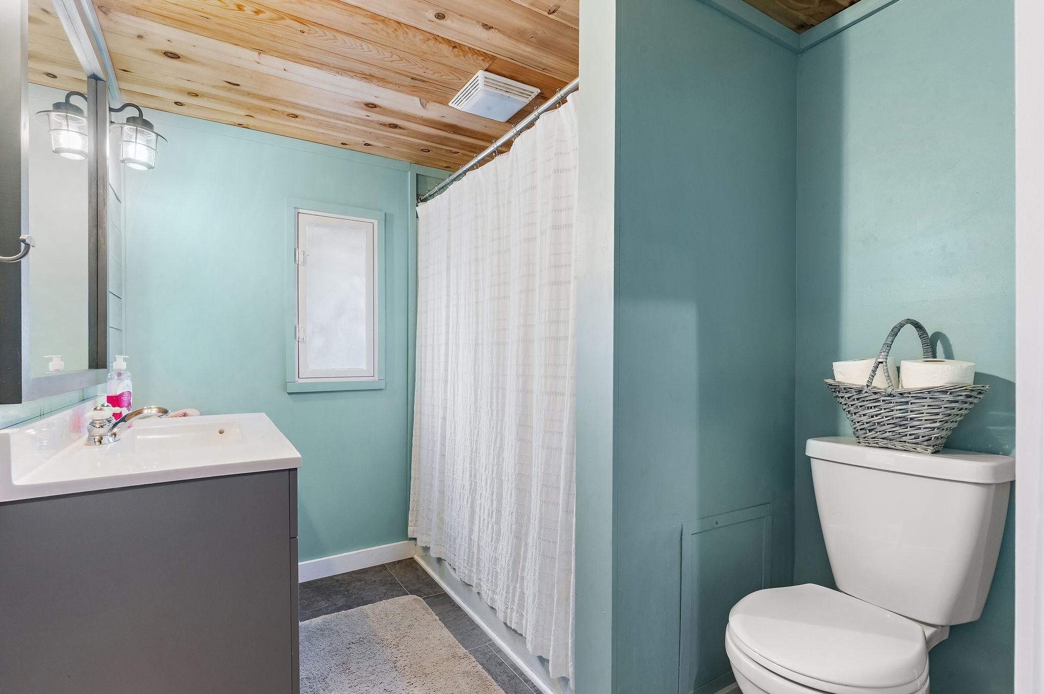 1913 single family home for sale at 3967 Brown Street in Pequot Lakes, MN — 3 bed, 1 bath (photo 9 of 21)