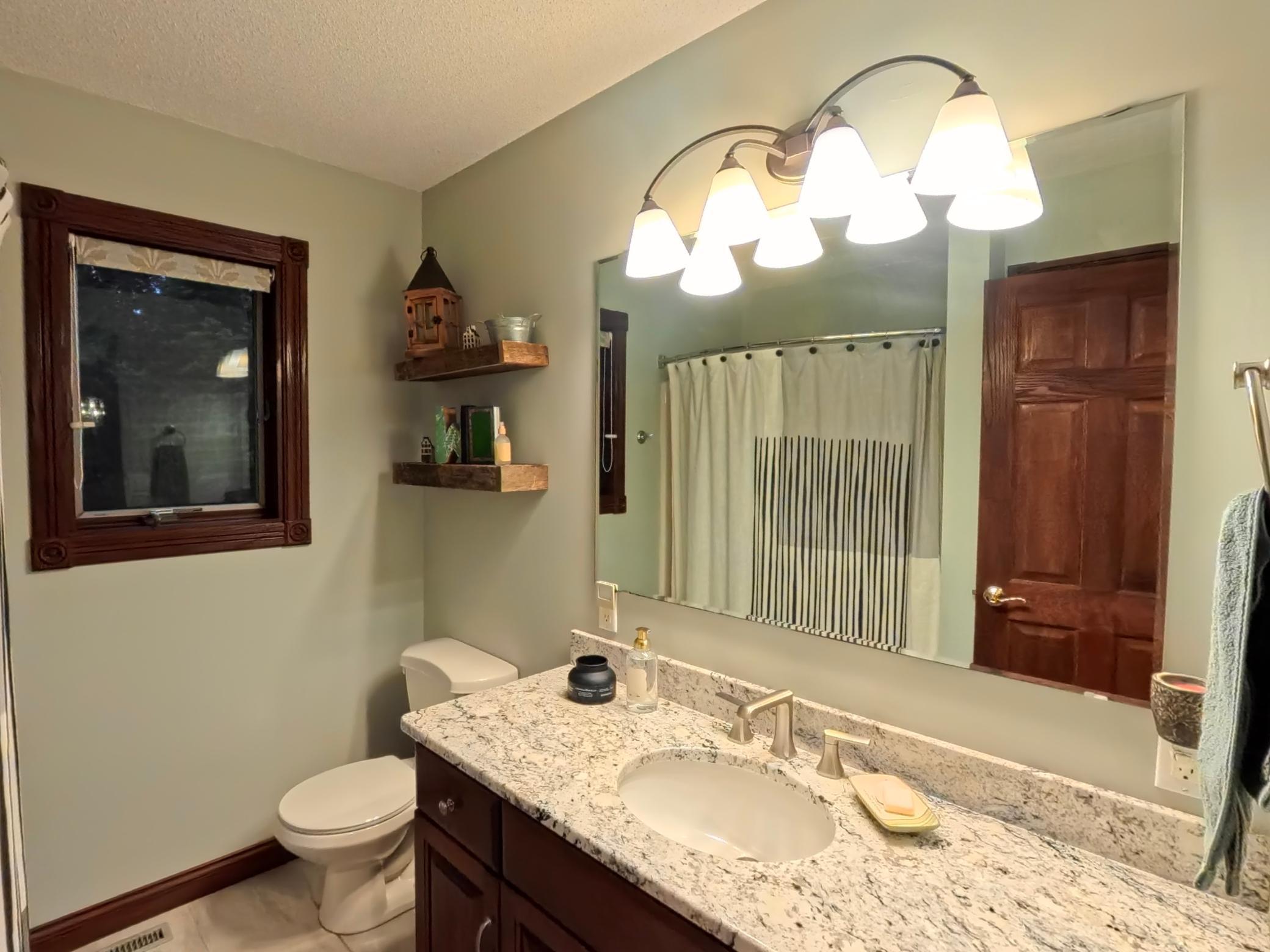 1998 single family home for sale at 5900 Remington Road SE in Alexandria, MN — 4 bed, 4 bath (photo 19 of 43)