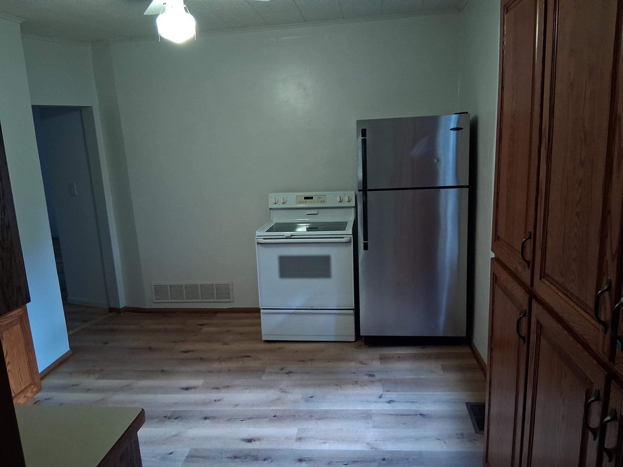 1910 single family home for sale at 217 W Oak Street in Osakis, MN — 4 bed, 2 bath (photo 2 of 11)