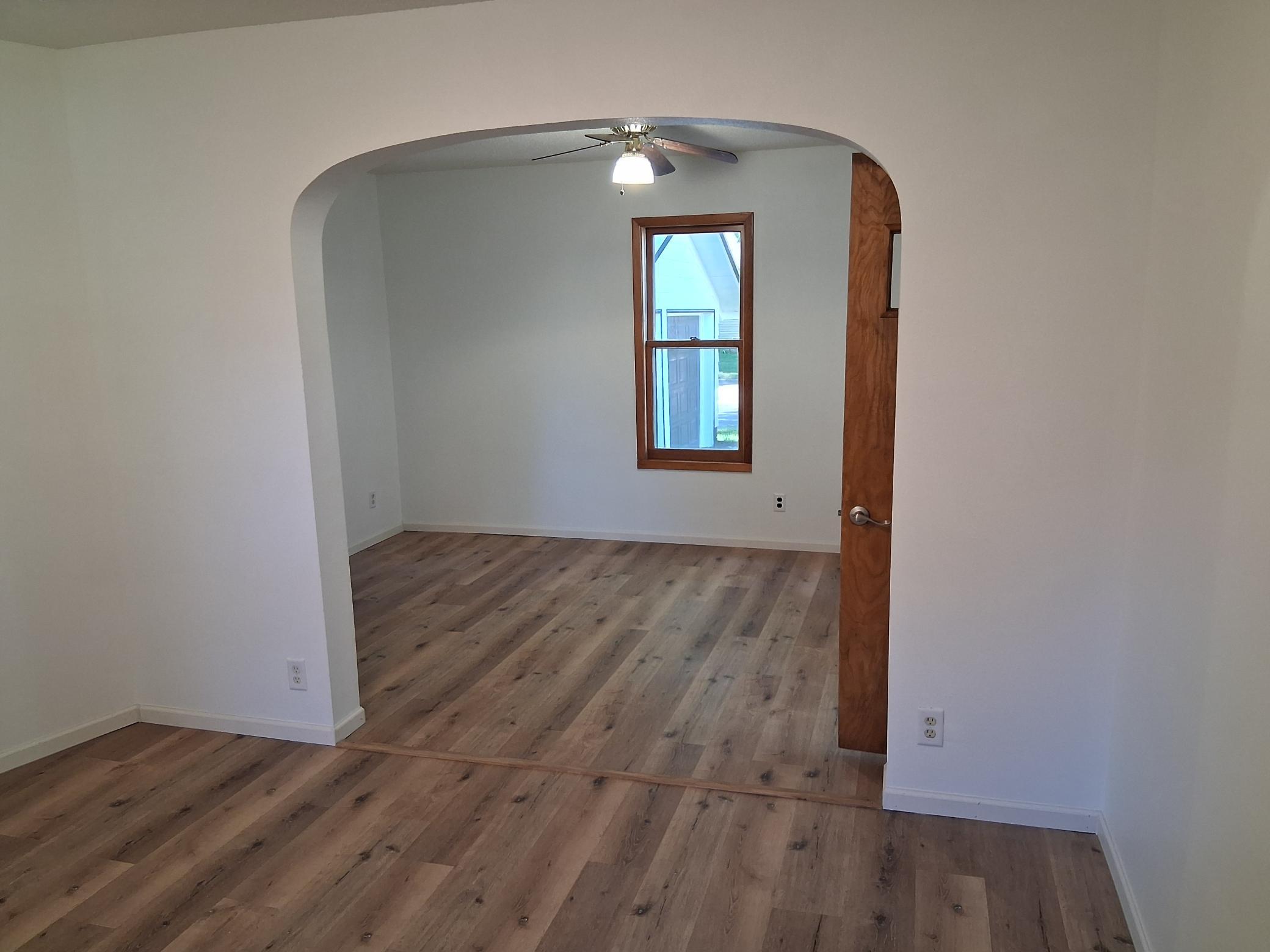 1910 single family home for sale at 217 W Oak Street in Osakis, MN — 4 bed, 2 bath (photo 4 of 11)