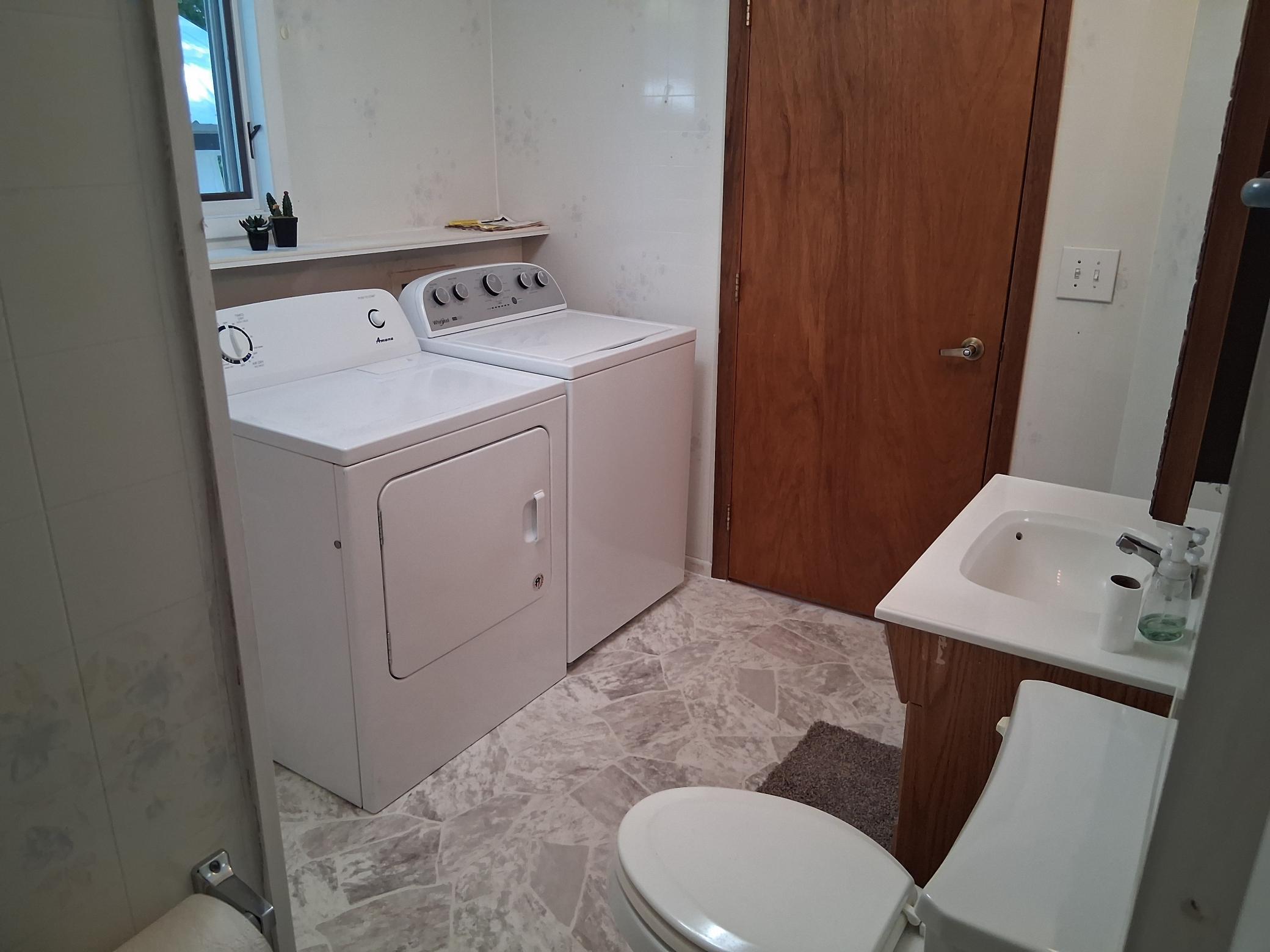 1910 single family home for sale at 217 W Oak Street in Osakis, MN — 4 bed, 2 bath (photo 5 of 11)