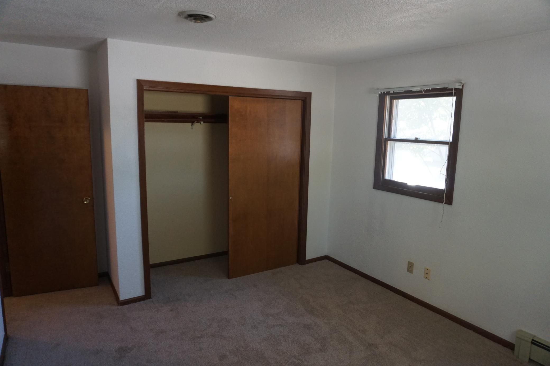 1968 single family home for sale at 504 11th Street N in Breckenridge, MN — 3 bed, 2 bath (photo 22 of 39)