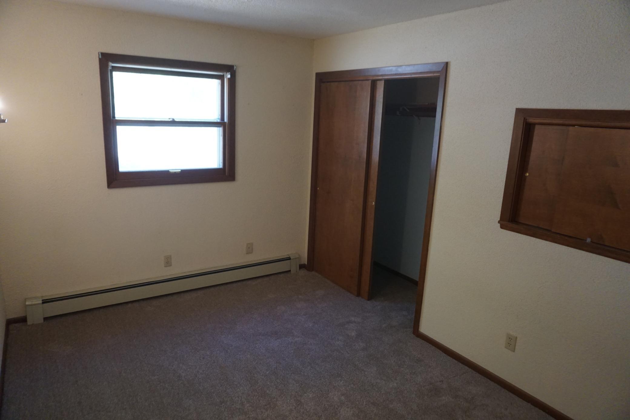 1968 single family home for sale at 504 11th Street N in Breckenridge, MN — 3 bed, 2 bath (photo 23 of 39)