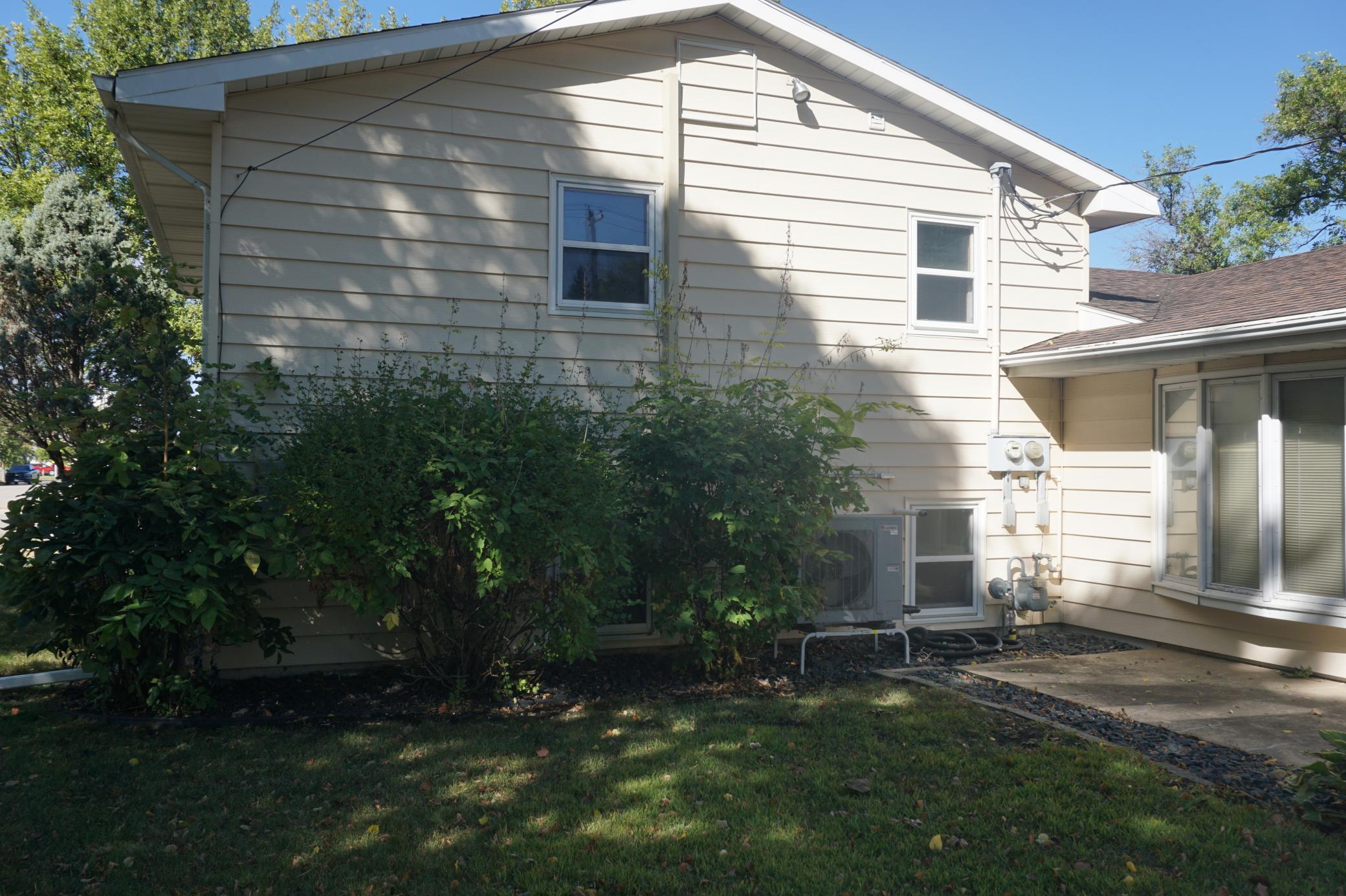 1968 single family home for sale at 504 11th Street N in Breckenridge, MN — 3 bed, 2 bath (photo 31 of 39)