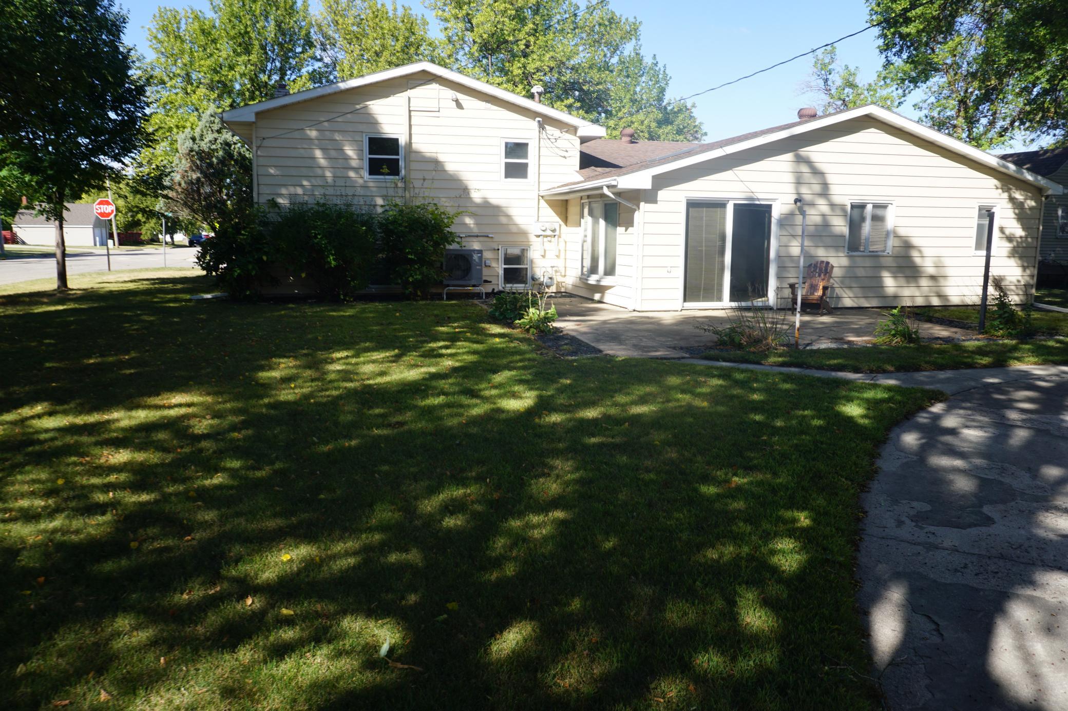 1968 single family home for sale at 504 11th Street N in Breckenridge, MN — 3 bed, 2 bath (photo 33 of 39)